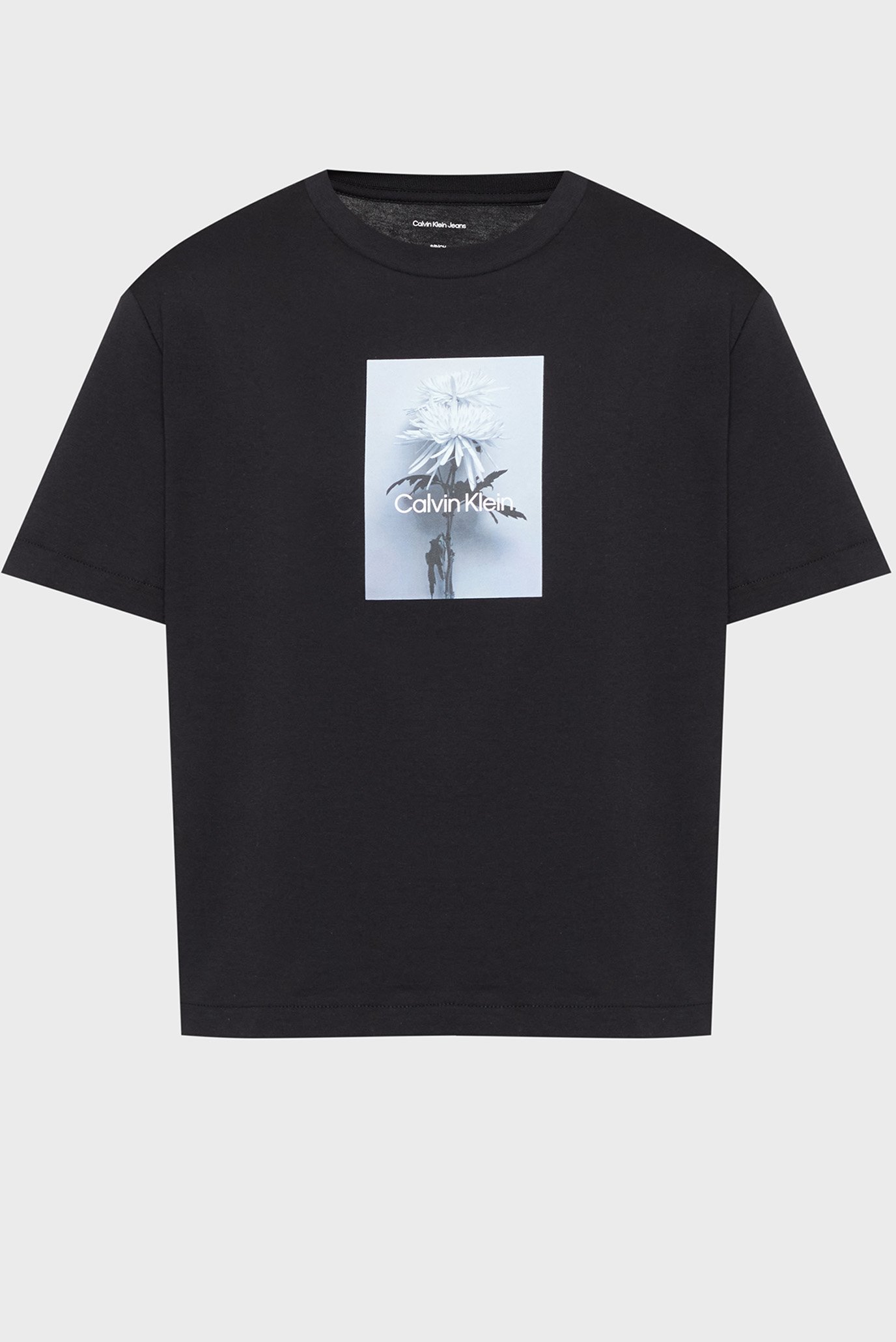 Женская черная футболка BOXED FLOWER Черный XL Calvin Klein Jeans LV047D880G Женская черная футболка BOXED FLOWER Черный XL Calvin Klein Jeans LV047D880G