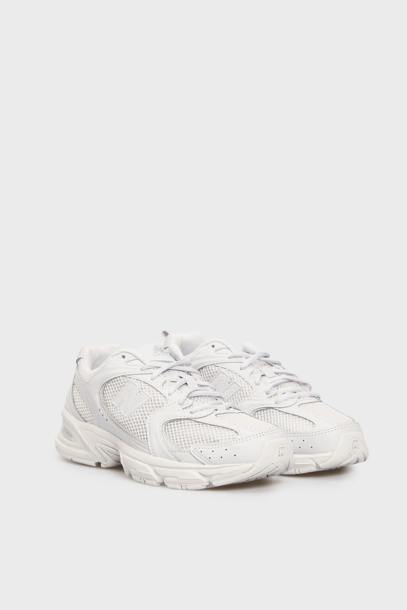 Сірі кросівки 530 3