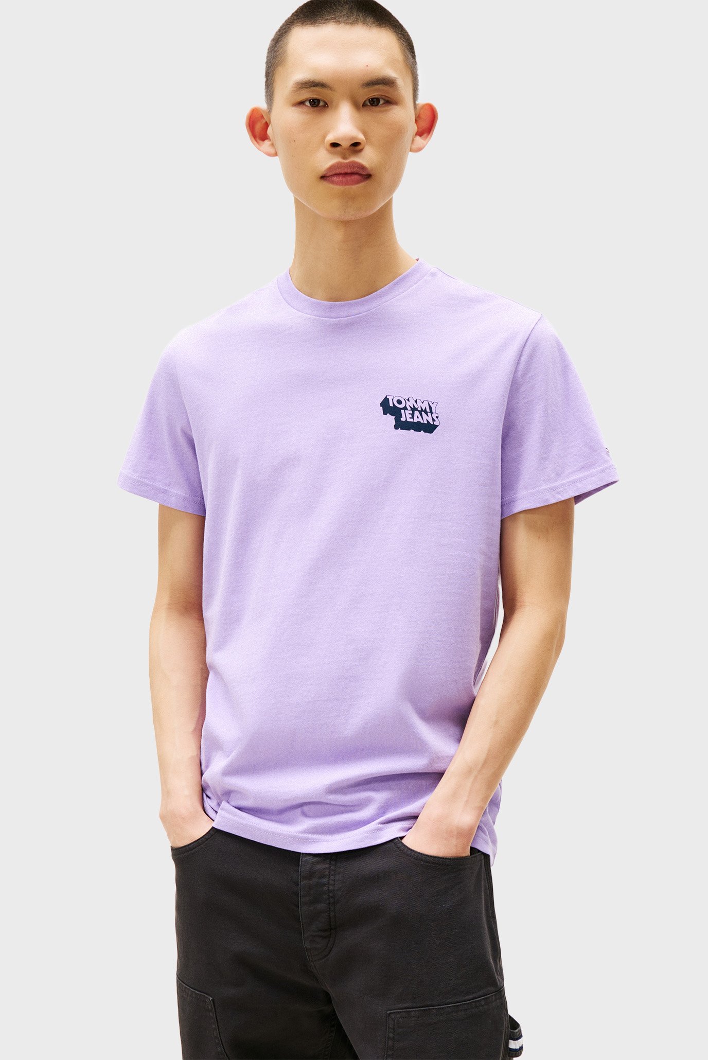Мужская сиреневая футболка STACK LOGO Сиреневый XL Tommy Jeans DM0DM21539 Мужская сиреневая футболка STACK LOGO Сиреневый XL Tommy Jeans DM0DM21539