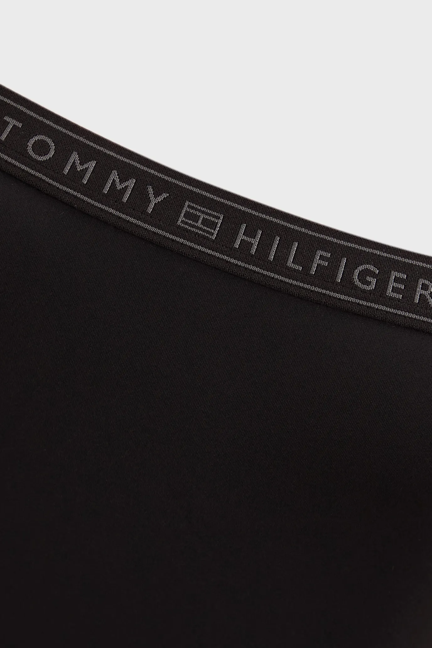 Жіночий чорний купальник 6