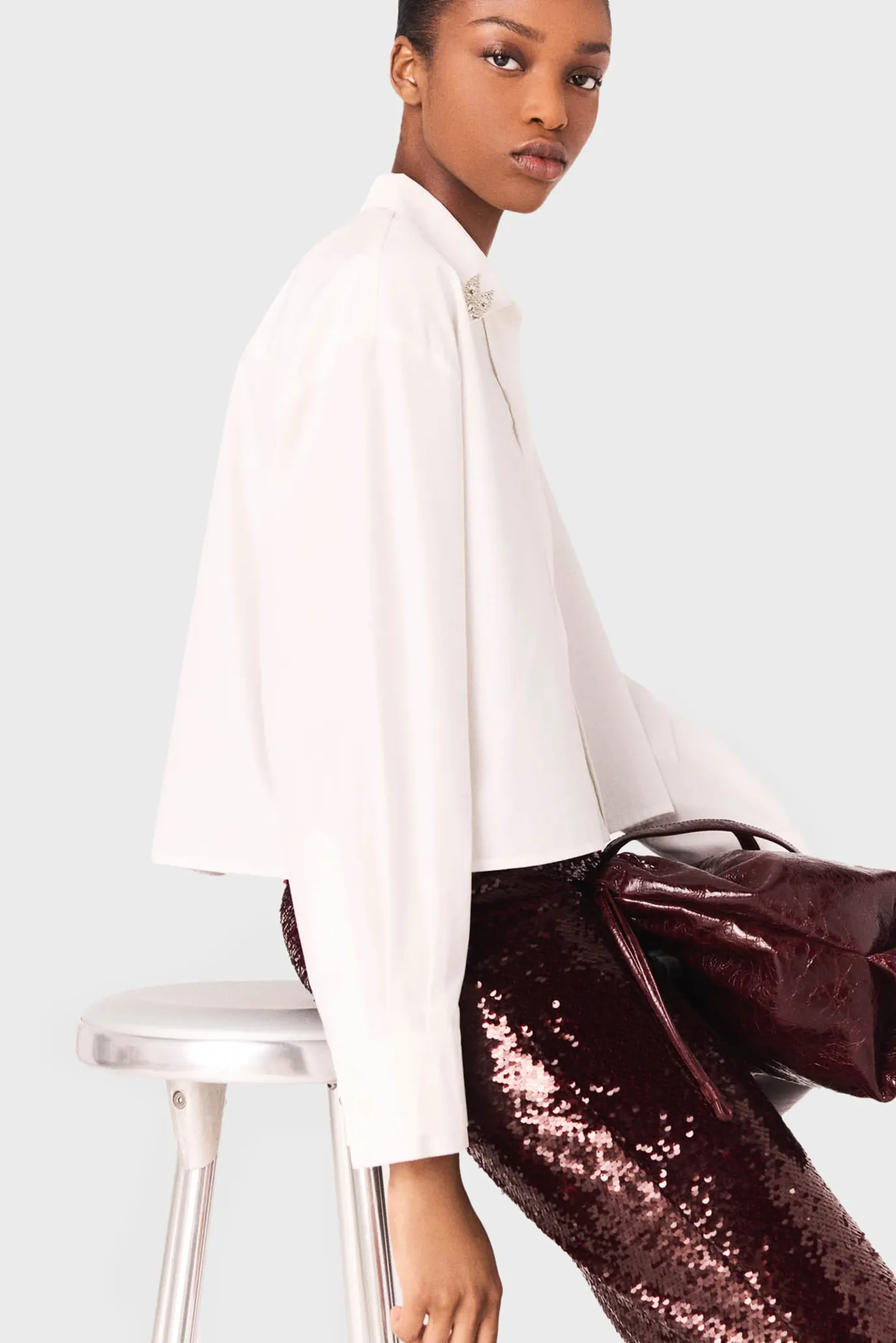 Жіноча біла сорочка 3