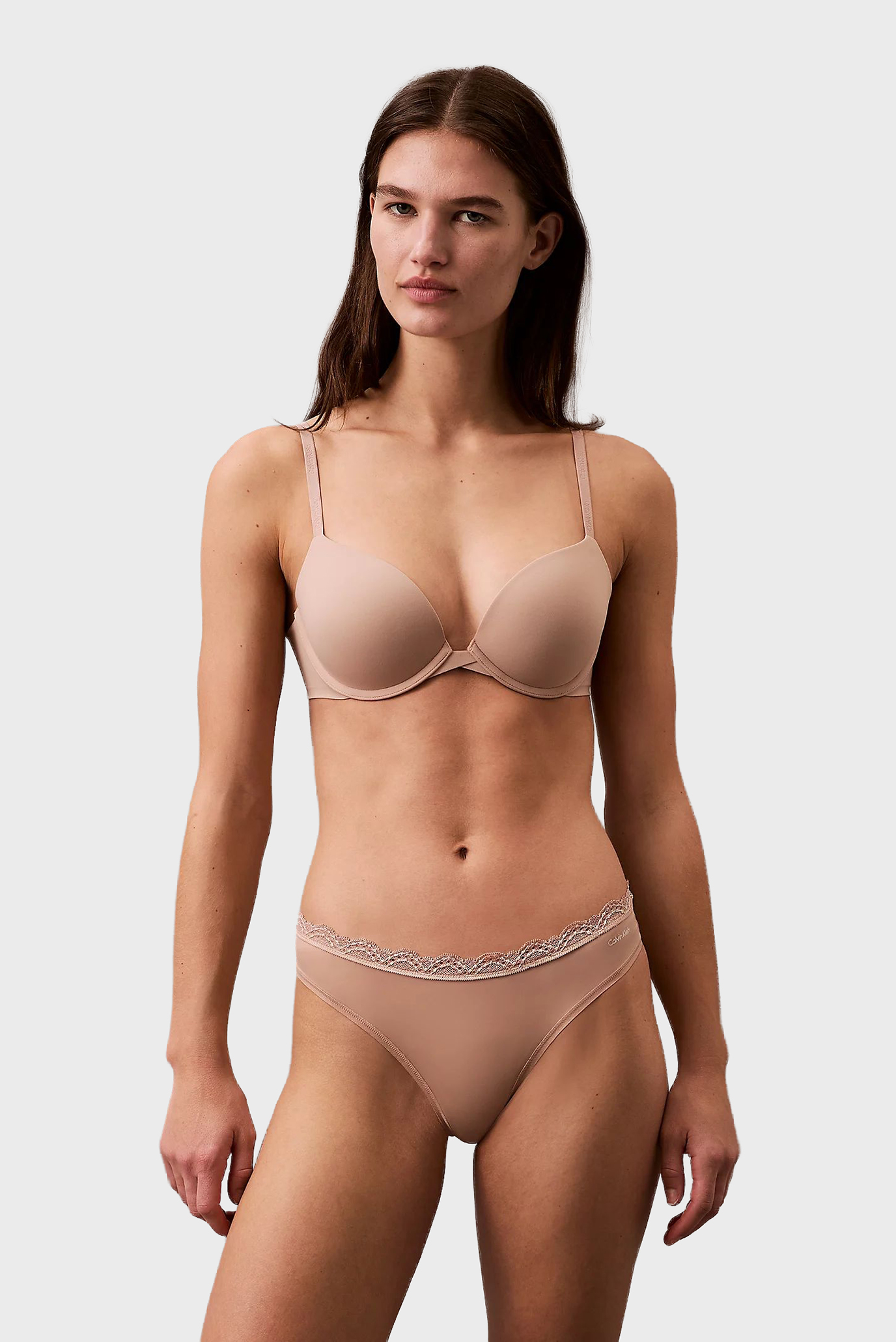Женские бежевые трусики THONG Бежевый S Calvin Klein LV00QD5270 Женские бежевые трусики THONG Бежевый S Calvin Klein LV00QD5270