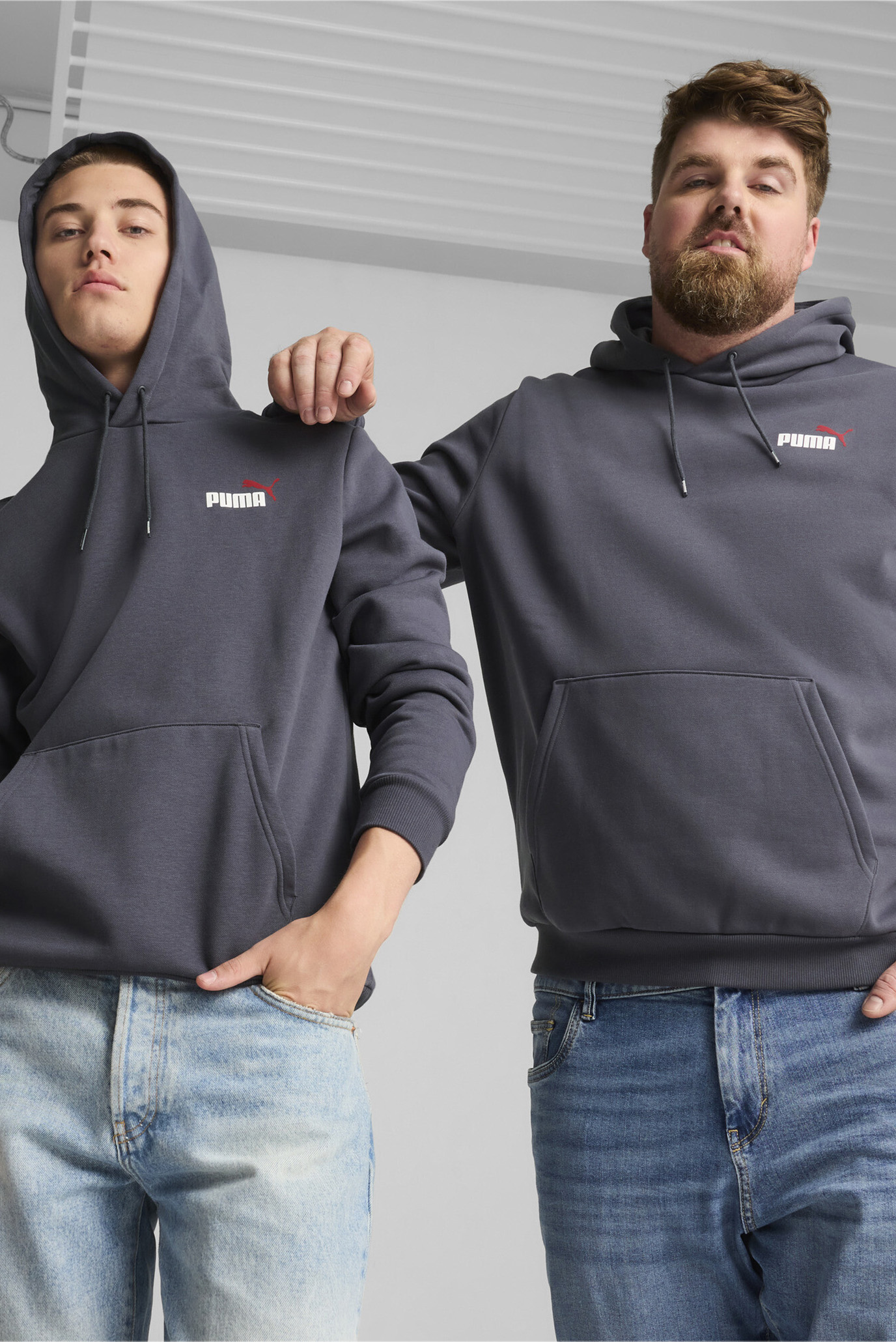 Мужское темно-серое худи Essentials+ Two-Colour Small Logo Hoodie Men 1