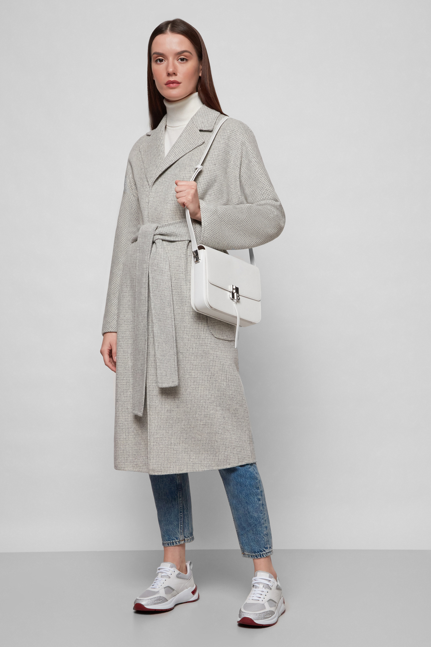 Женское серое шерстяное пальто с узором 1