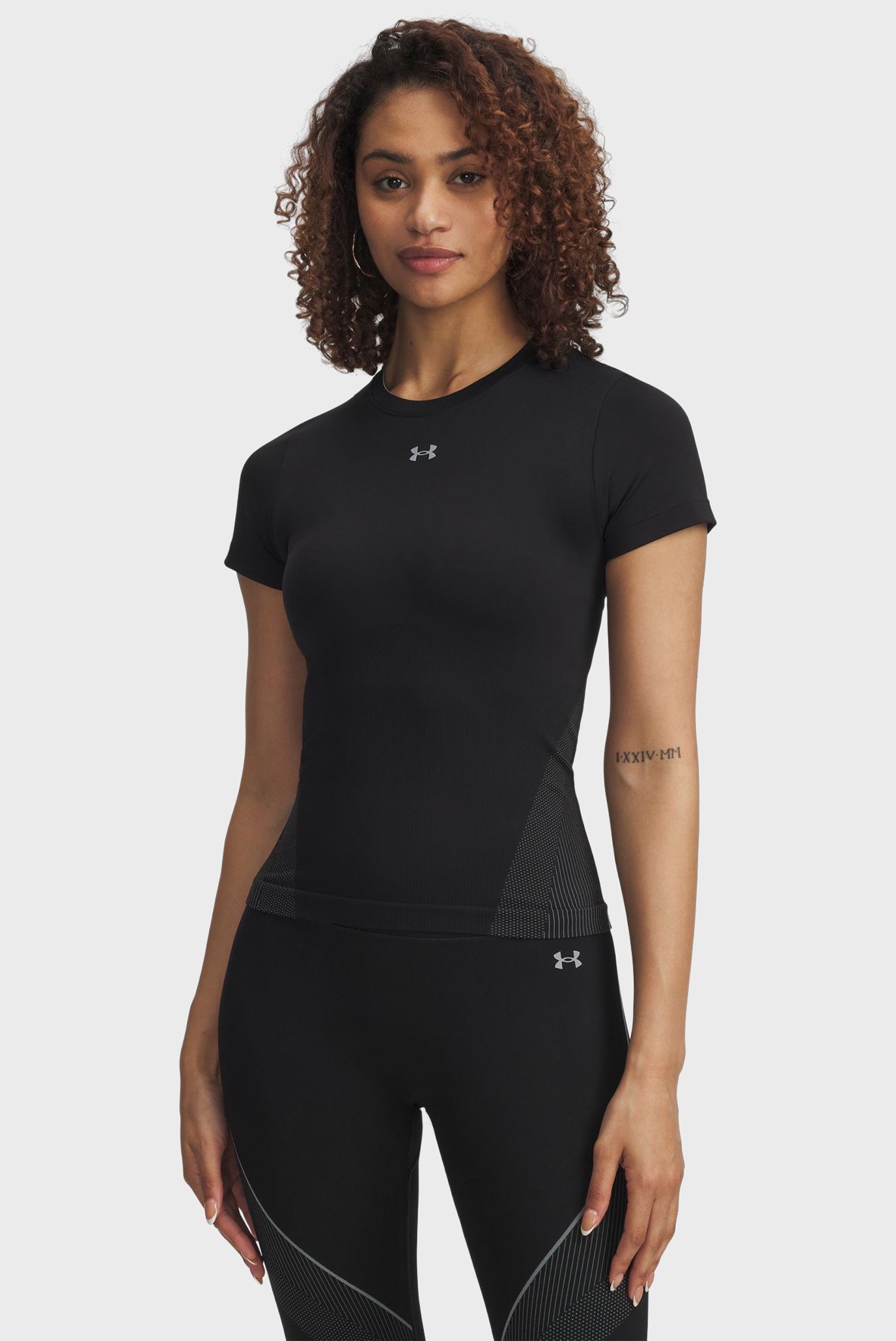 Женская черная футболка UA Vanish Seamless SS Черный S Under Armour 6000642-001 Женская черная футболка UA Vanish Seamless SS Черный S Under Armour 6000642-001