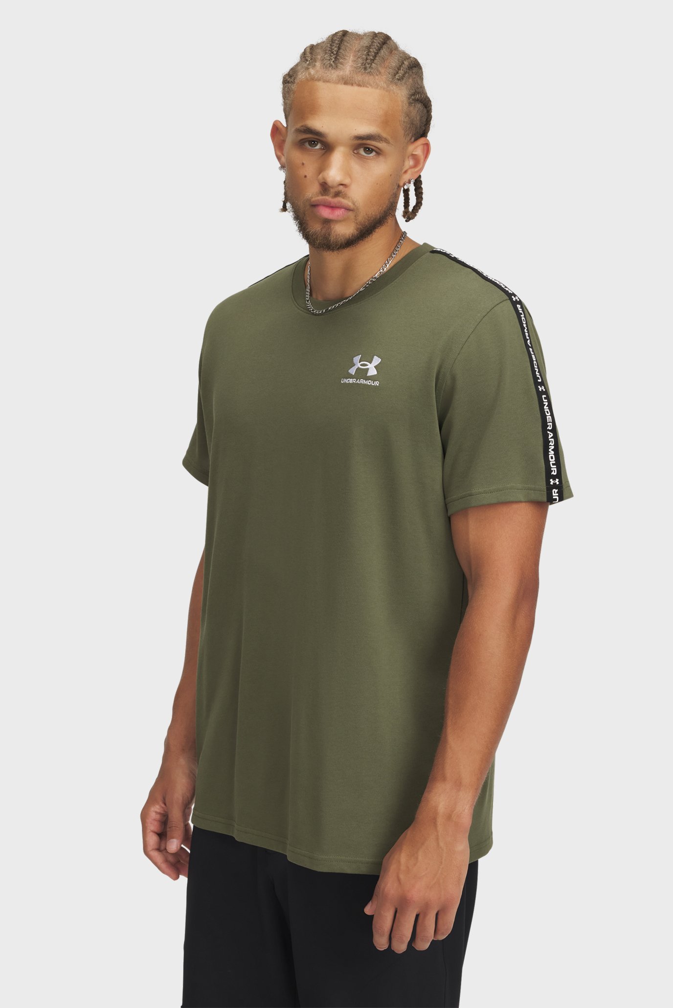 Мужская оливковая футболка UA Icon HWT Tee Taping Оливковый XXL Under Armour 1390300-390 Мужская оливковая футболка UA Icon HWT Tee Taping Оливковый XXL Under Armour 1390300-390