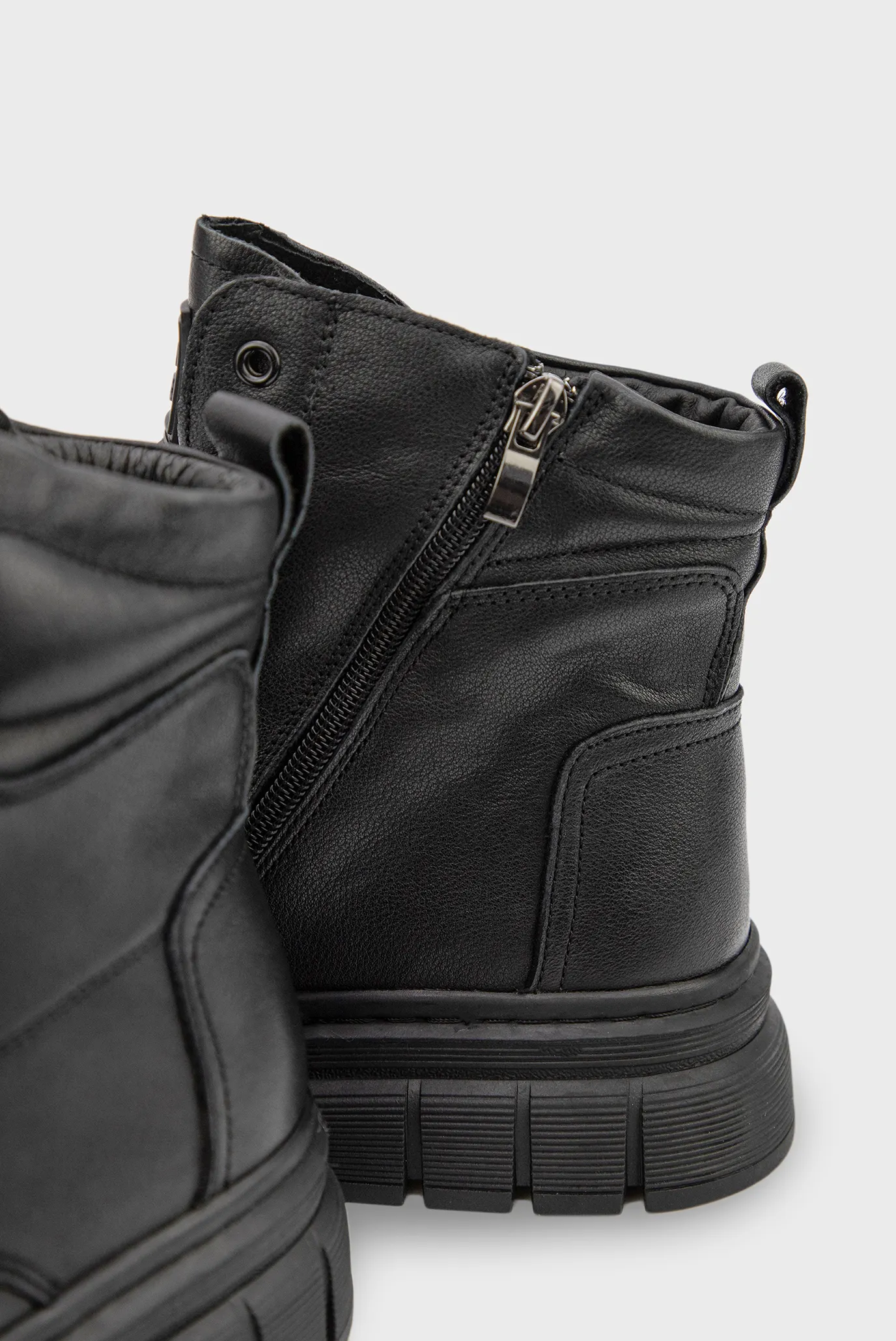 Чоловічі чорні шкіряні черевики 2