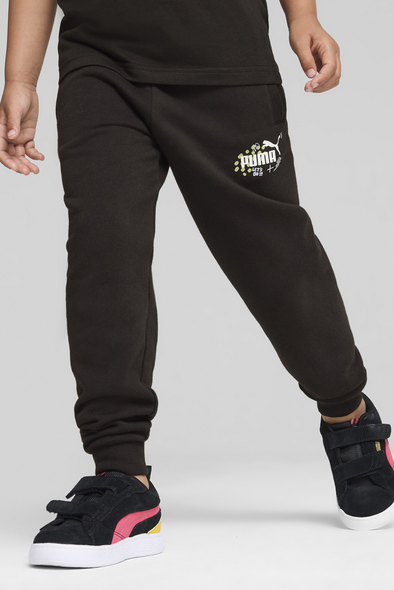 Детские черные спортивные брюки ESS+ PUMA Sweatpants Youth 1