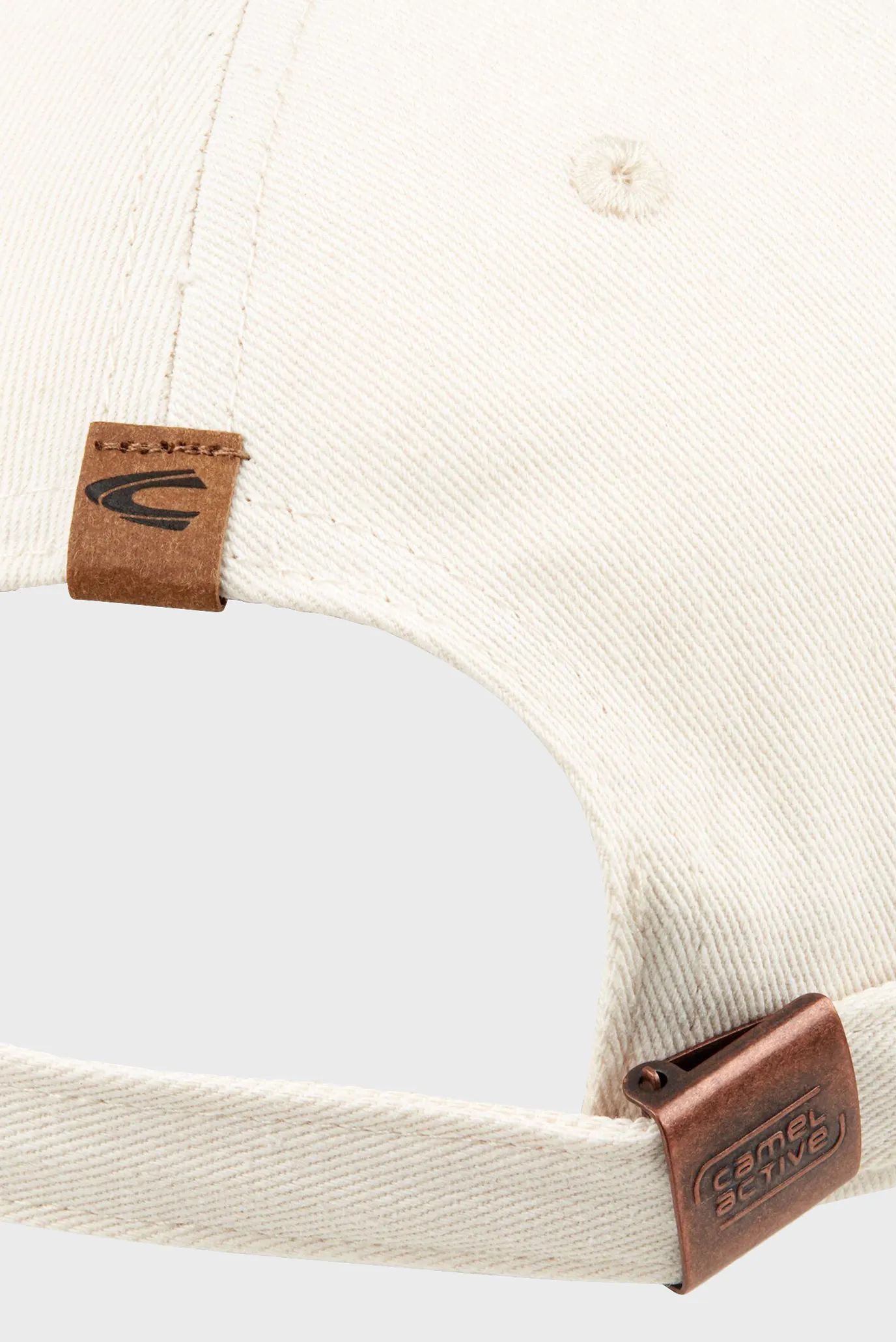 Жіноча біла кепка 2