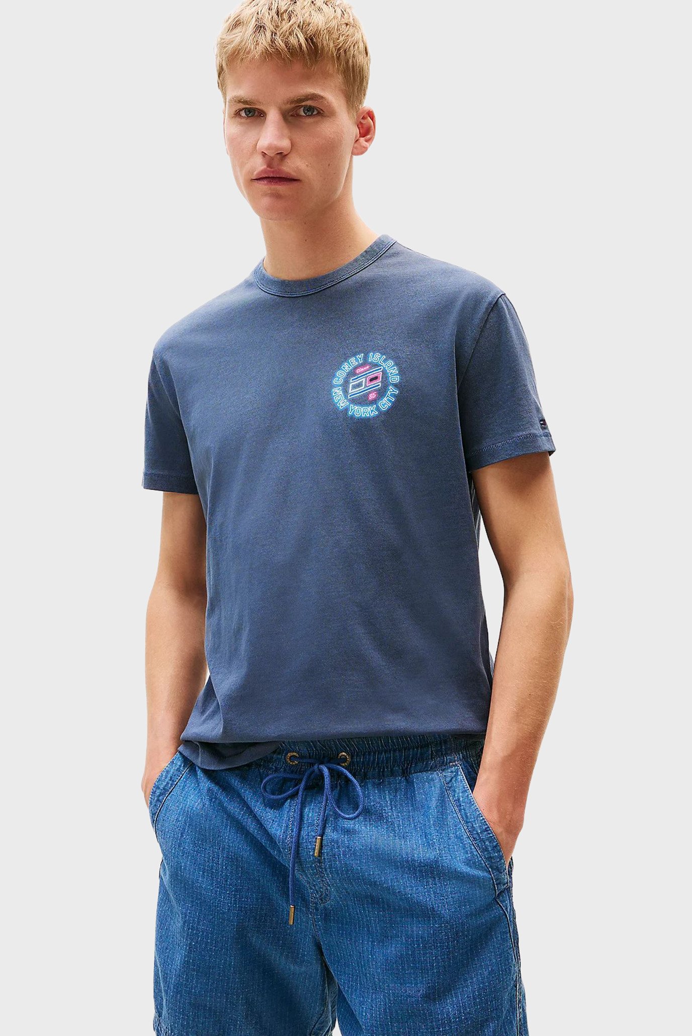 Мужская синяя футболка REG NOVELTY FAIR Синий XL Tommy Jeans DM0DM21829 Мужская синяя футболка REG NOVELTY FAIR Синий XL Tommy Jeans DM0DM21829
