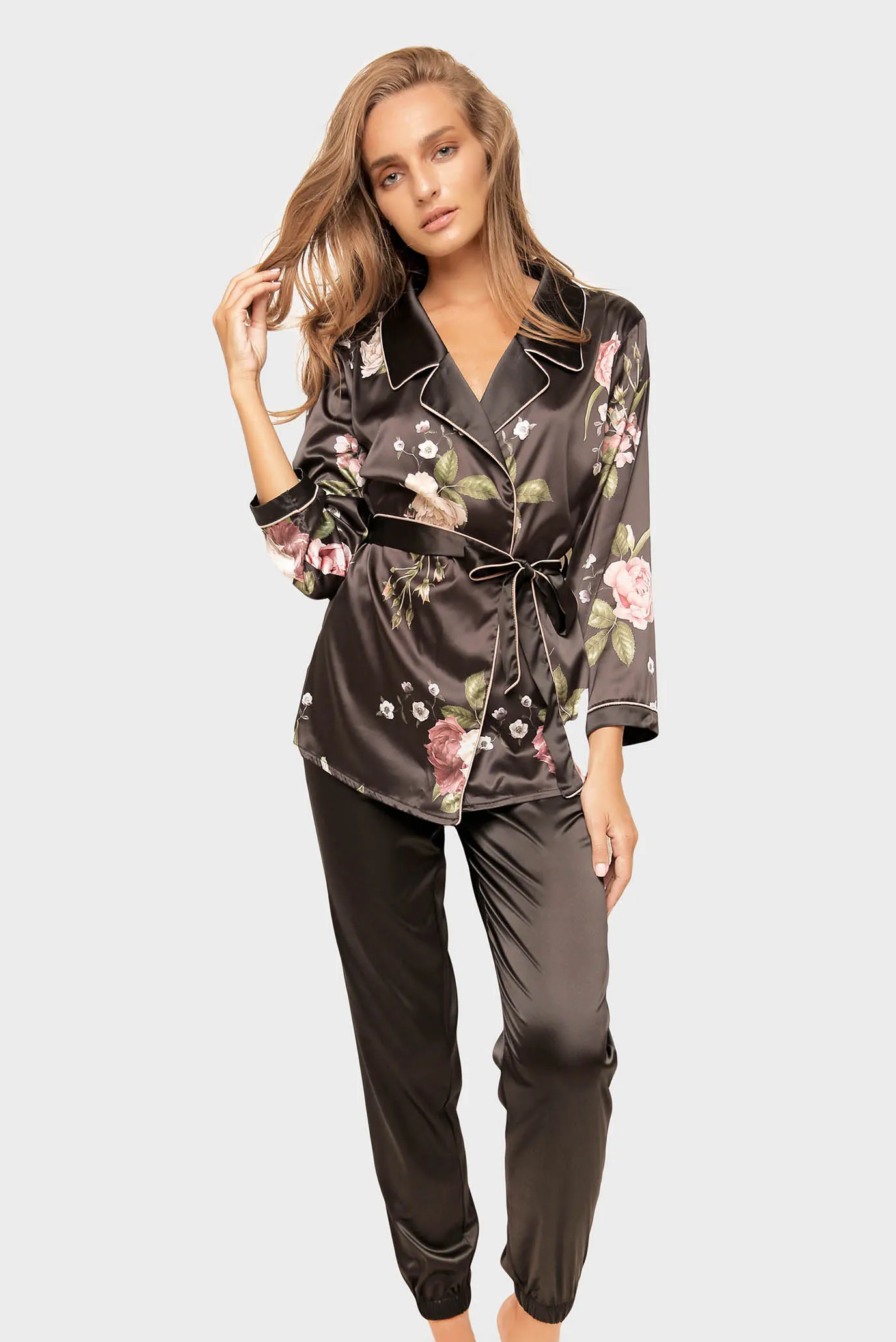 Женская черная пижама  (кардиган, брюки) 1