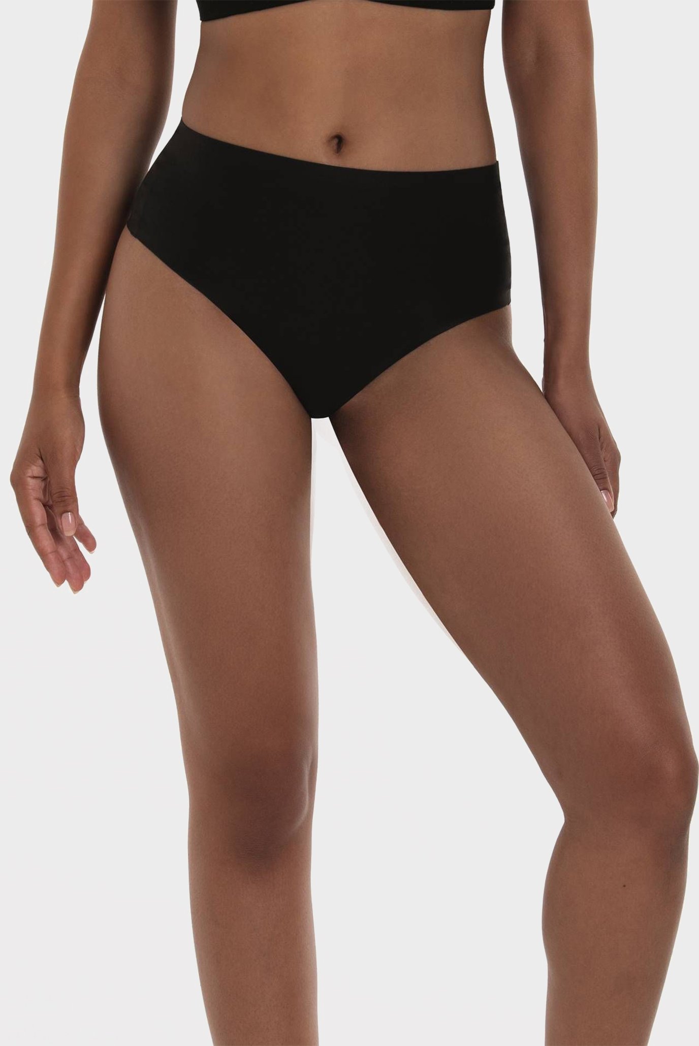 Жіночі чорні трусики Essential High waist thong 1