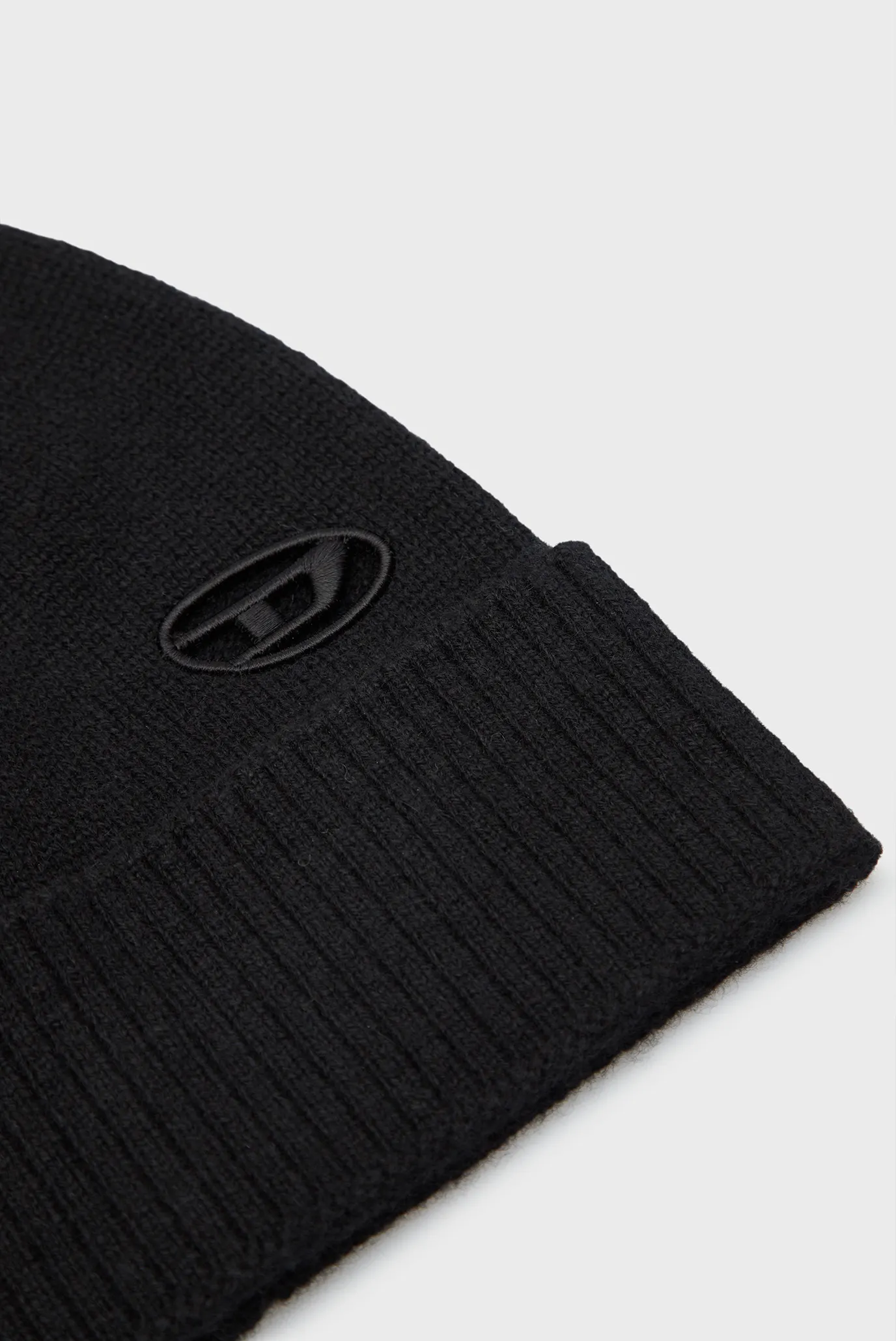 Черная шерстяная шапка K-REV BERRETTO 3