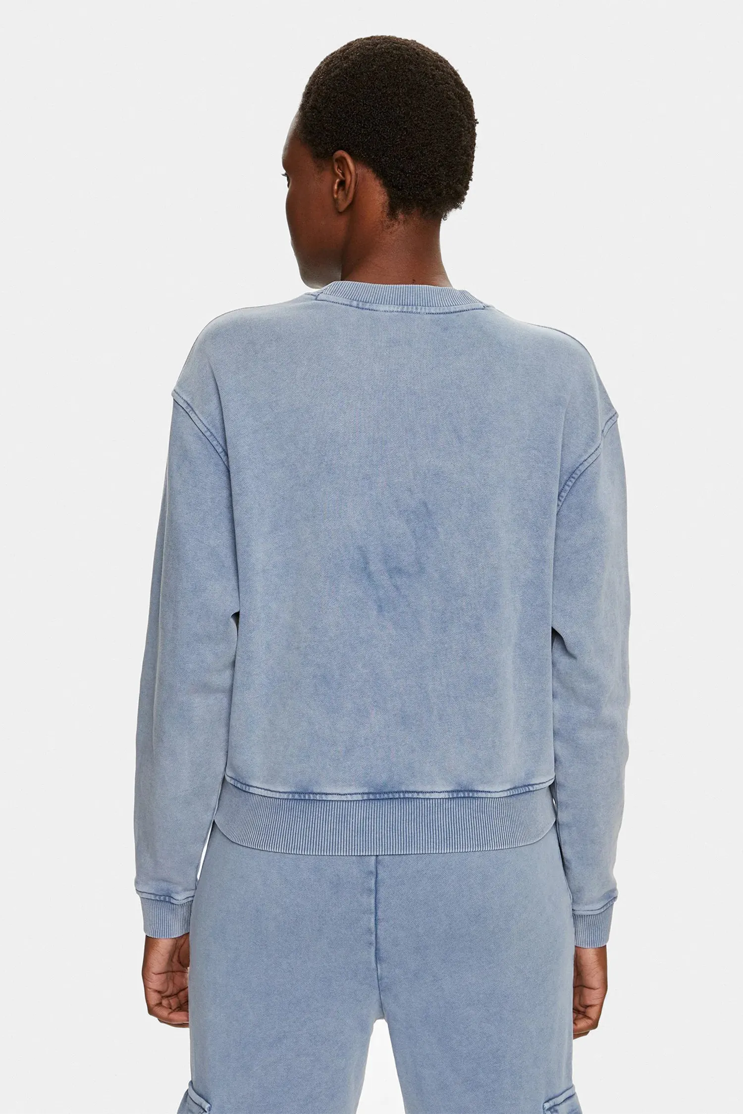 Жіночий блакитний світшот 3