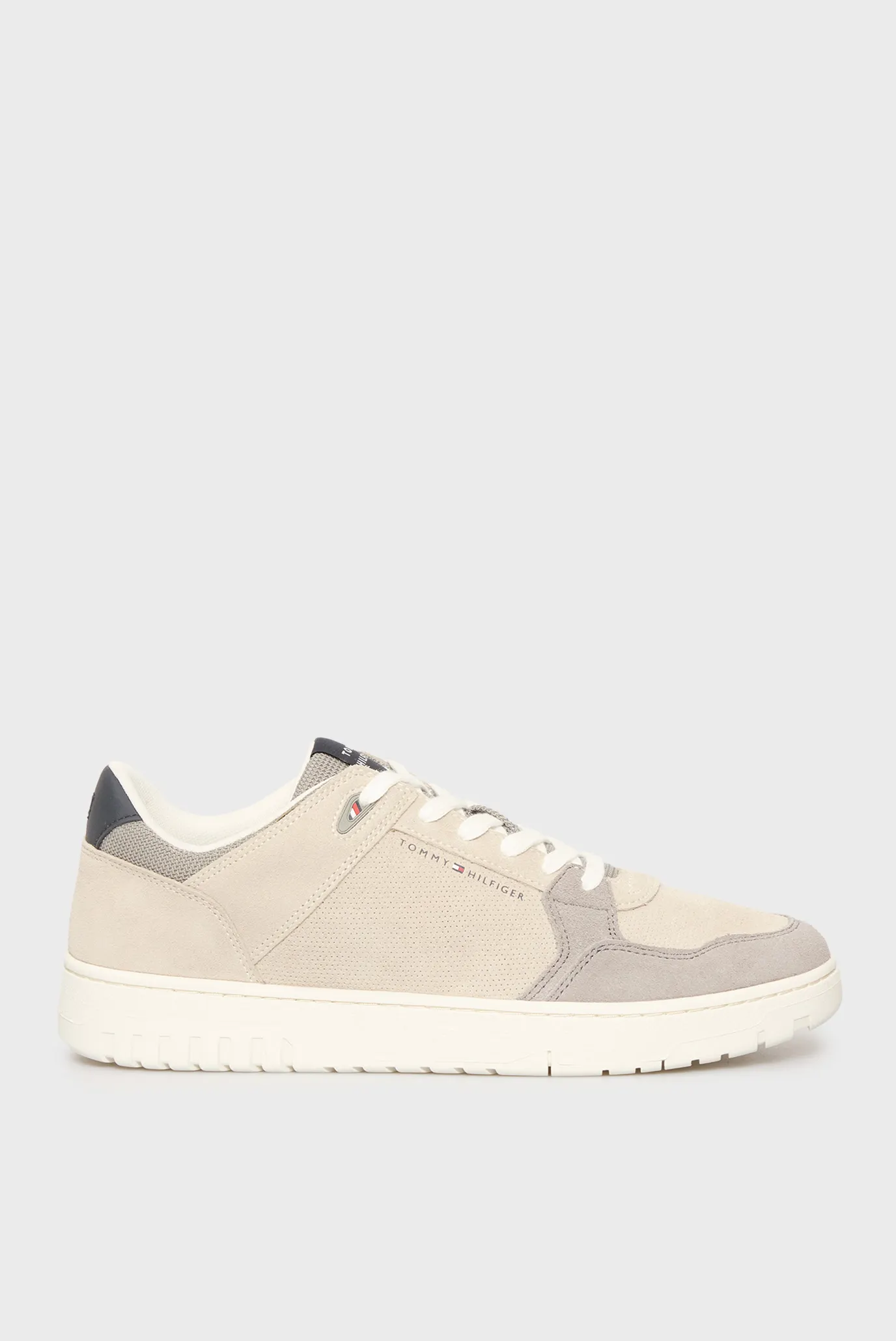 Чоловічі бежеві замшеві снікерси BASKET CORE LITE 1