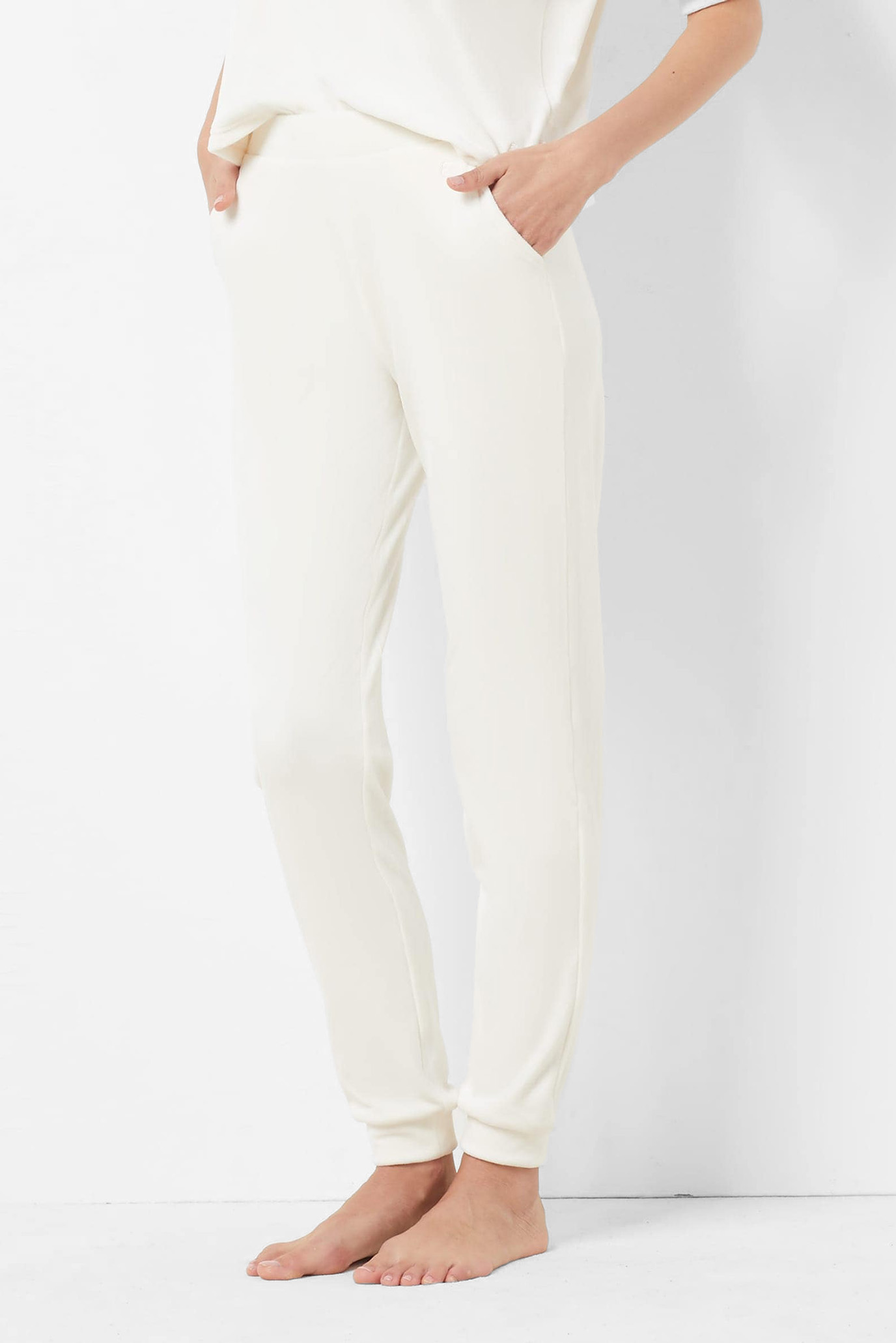 Жіночі білі велюрові брюки DUNKAN 1