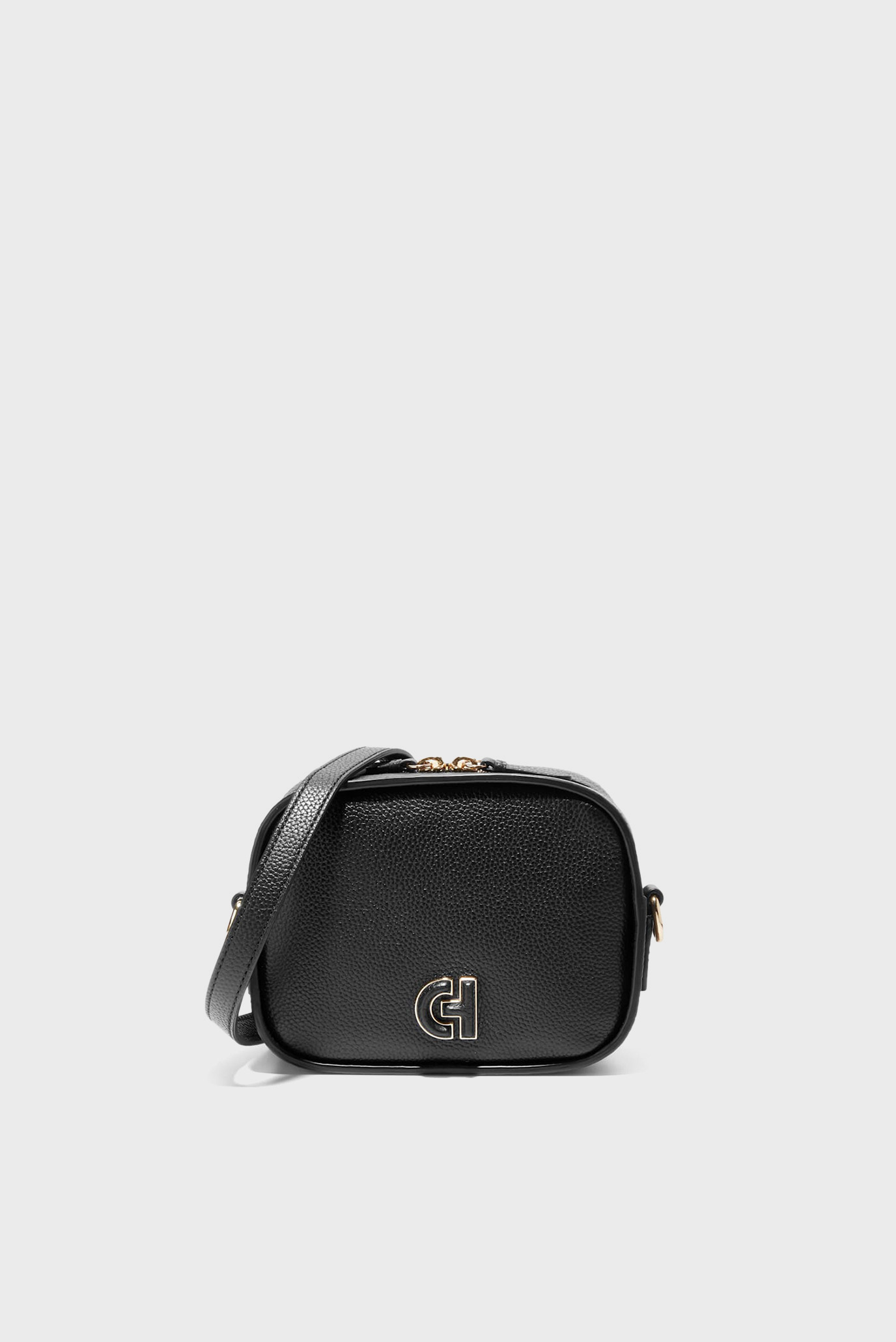 Женская черная кожаная сумка Essential Crossbody Camera Bag 1