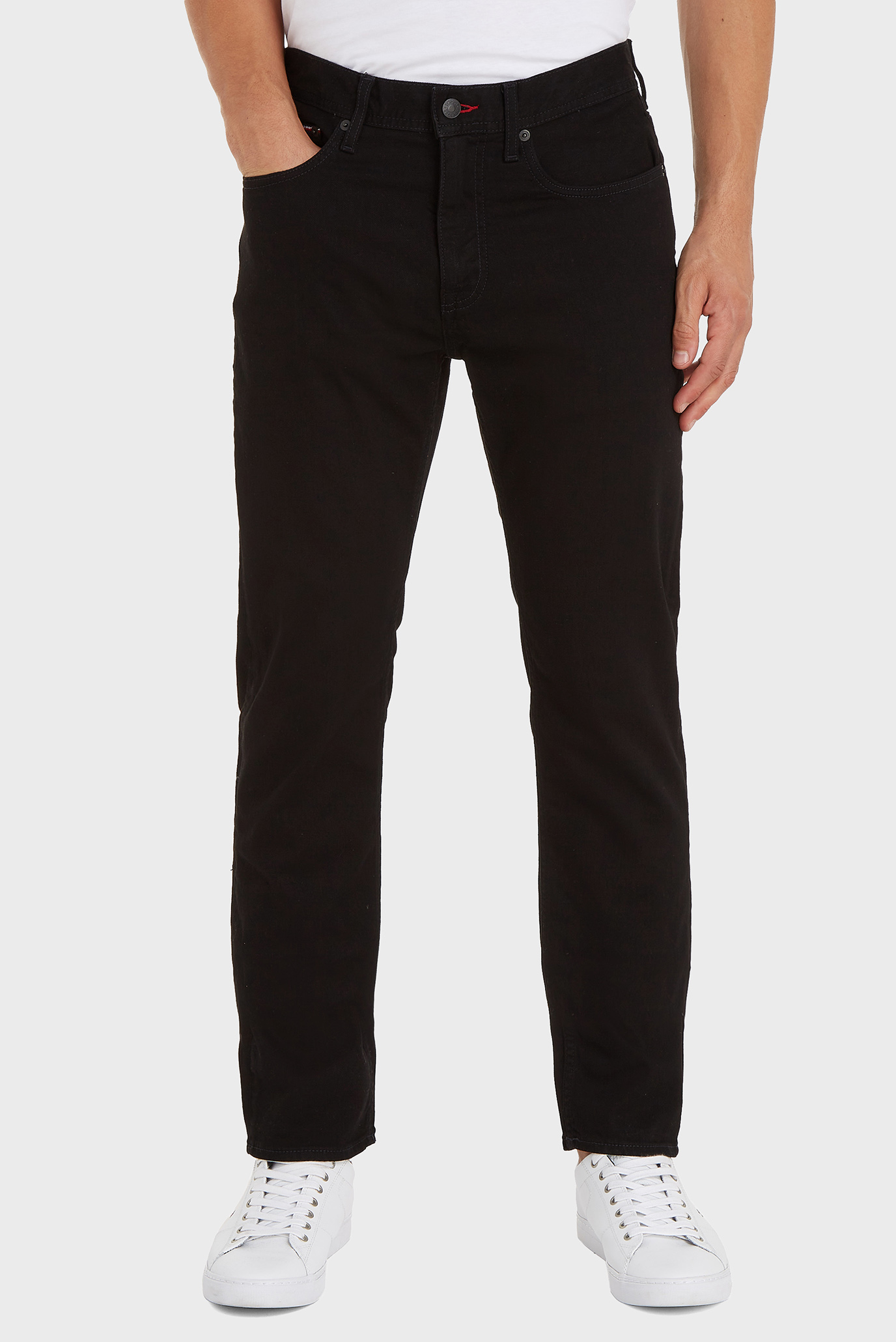 Мужские черные джинсы CORE DENTON CHELSEA Черный 33-32 Tommy Hilfiger MW0MW15595 Мужские черные джинсы CORE DENTON CHELSEA Черный 33-32 Tommy Hilfiger MW0MW15595