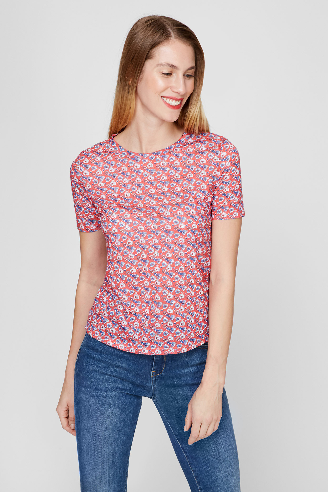 Жіноча коралова футболка з візерунком 1