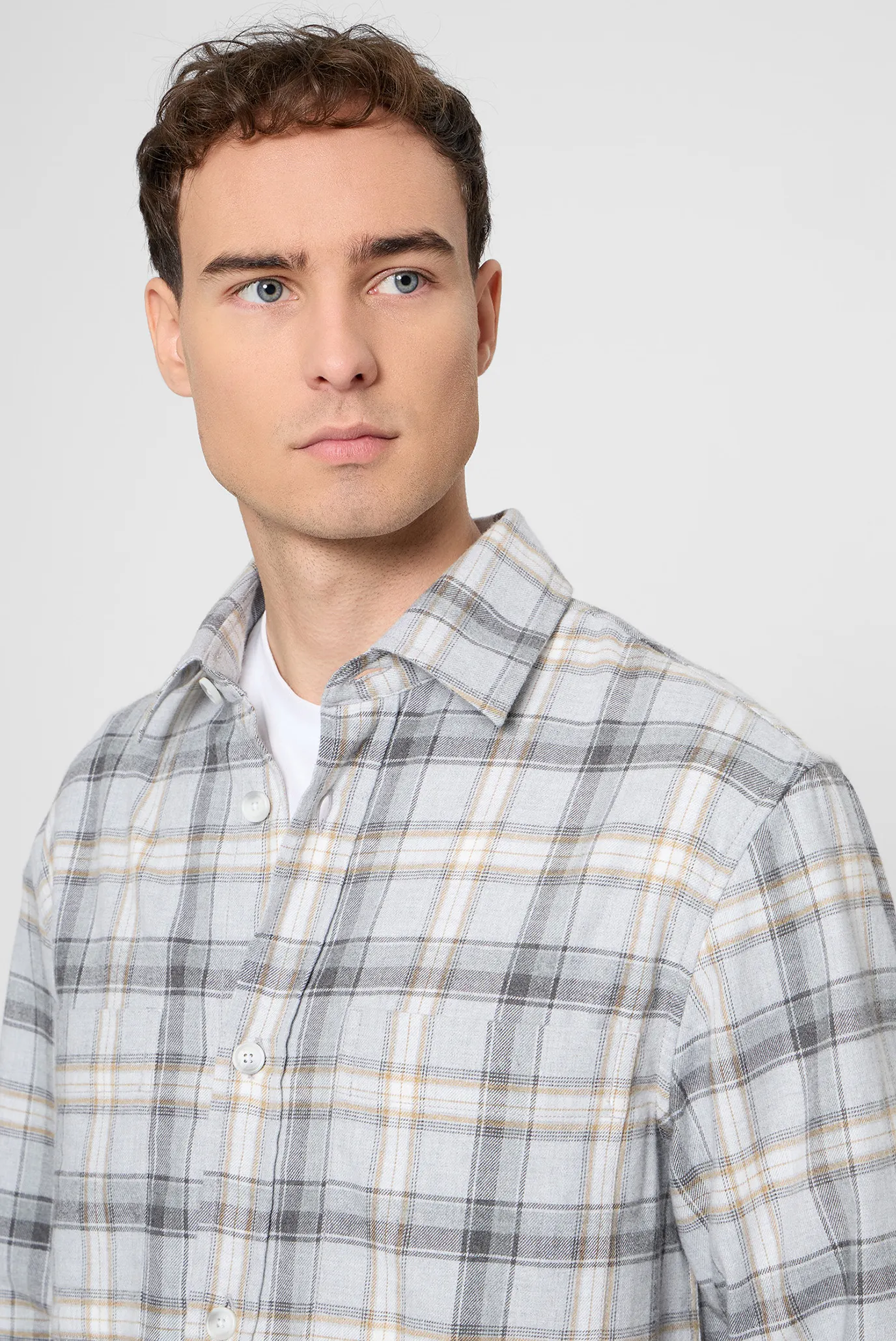 Чоловіча сіра картата сорочка 4