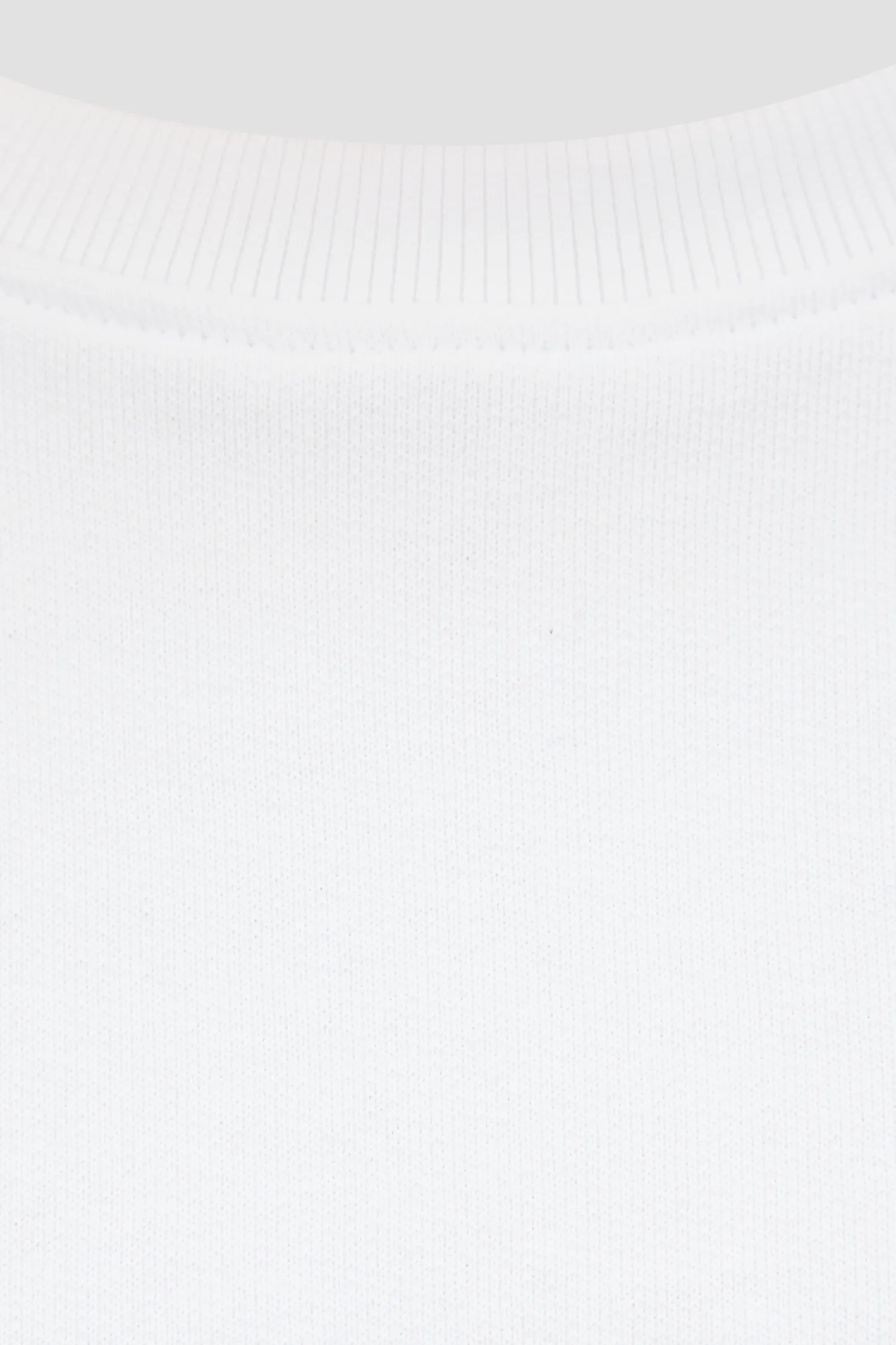 Женский белый свитшот 5