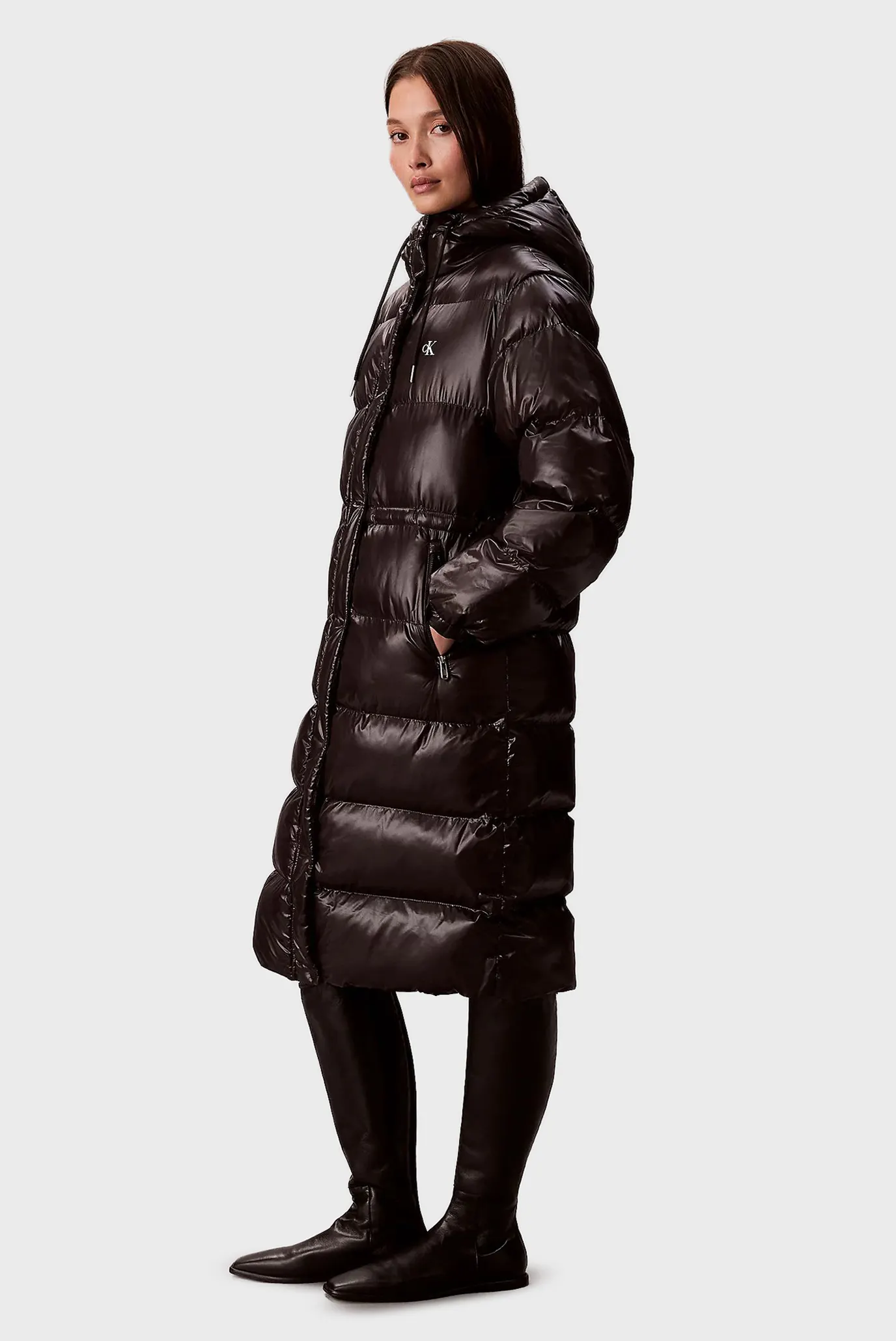 Жіночий чорний пуховик SHINE 2