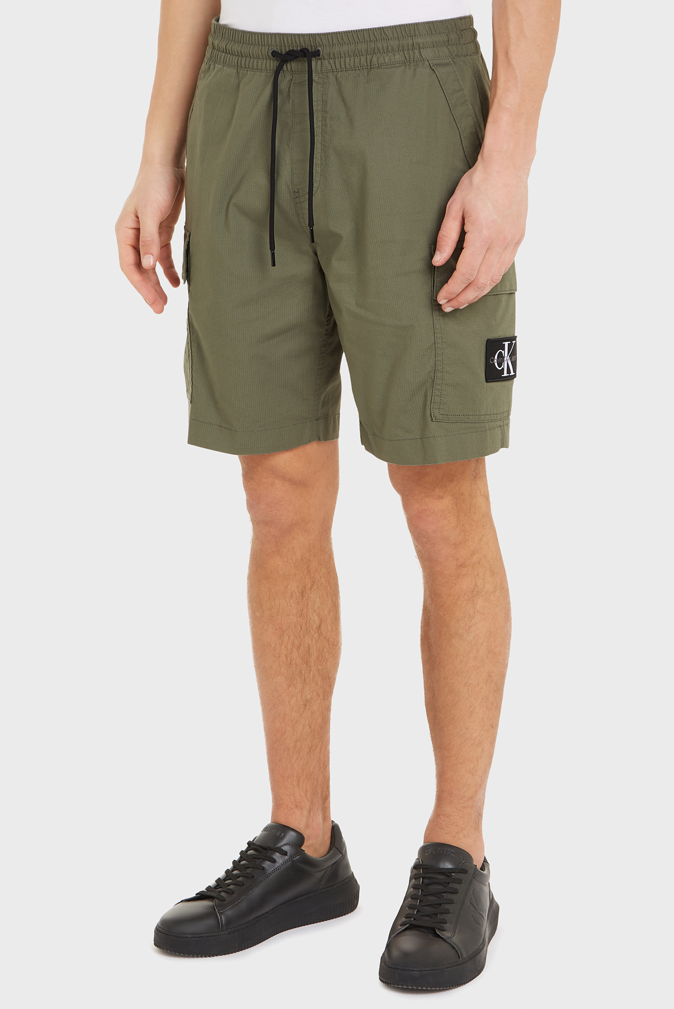 Мужские оливковые шорты WASHED CARGO Оливковый S Calvin Klein Jeans J30J325138 Мужские оливковые шорты WASHED CARGO Оливковый S Calvin Klein Jeans J30J325138