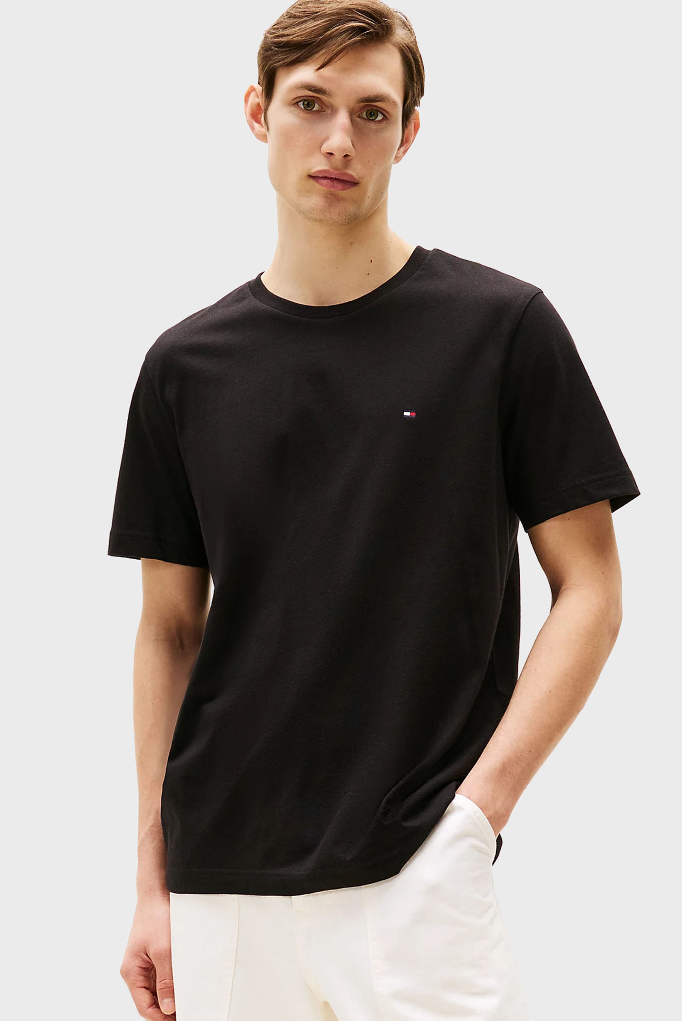 Мужская черная футболка ESSENTIAL REG FIT SOLID TEE Черный XXL Tommy Hilfiger MW0MW37267 Мужская черная футболка ESSENTIAL REG FIT SOLID TEE Черный XXL Tommy Hilfiger MW0MW37267