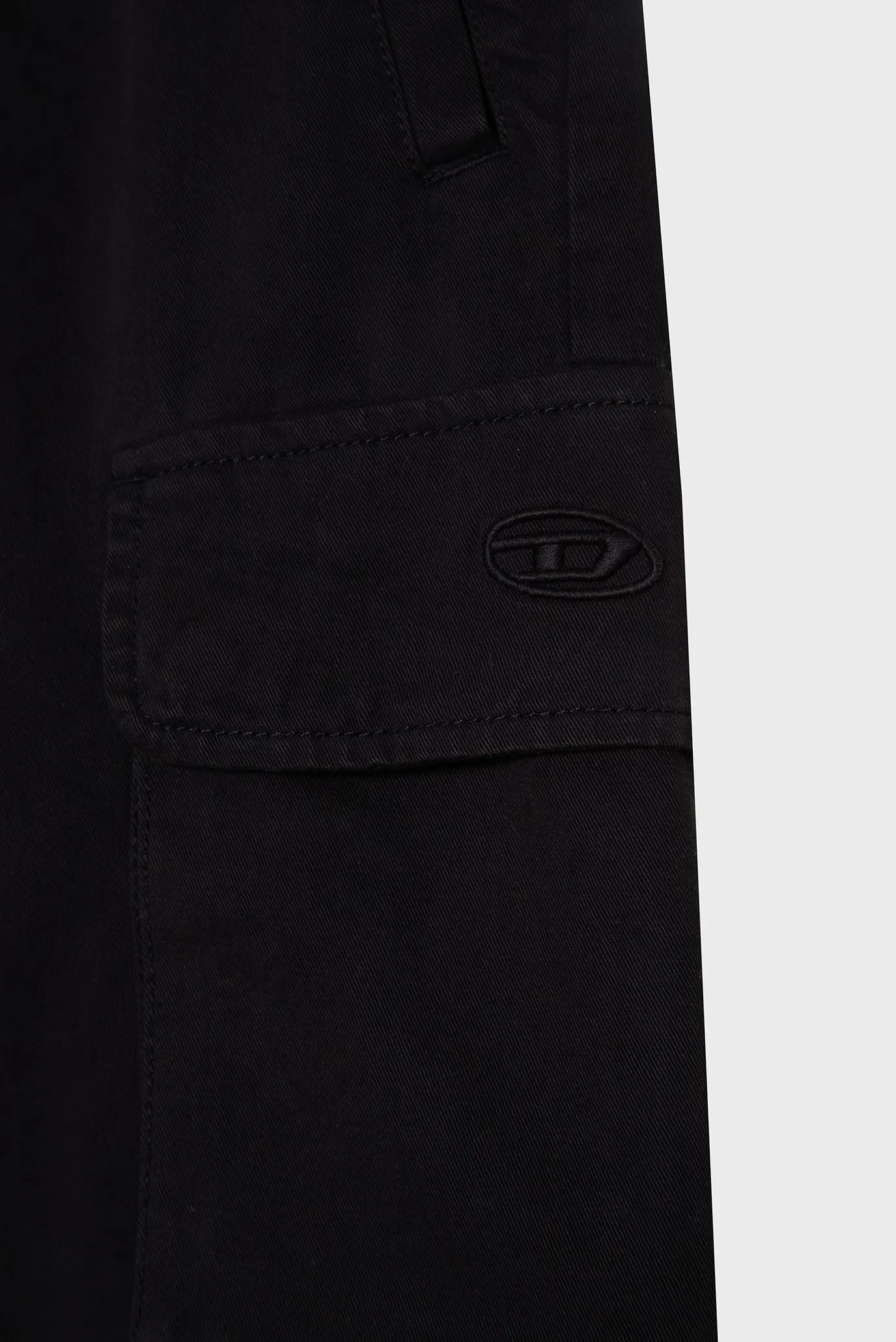 Чоловічі чорні шорти J02221 KXBJ1 3