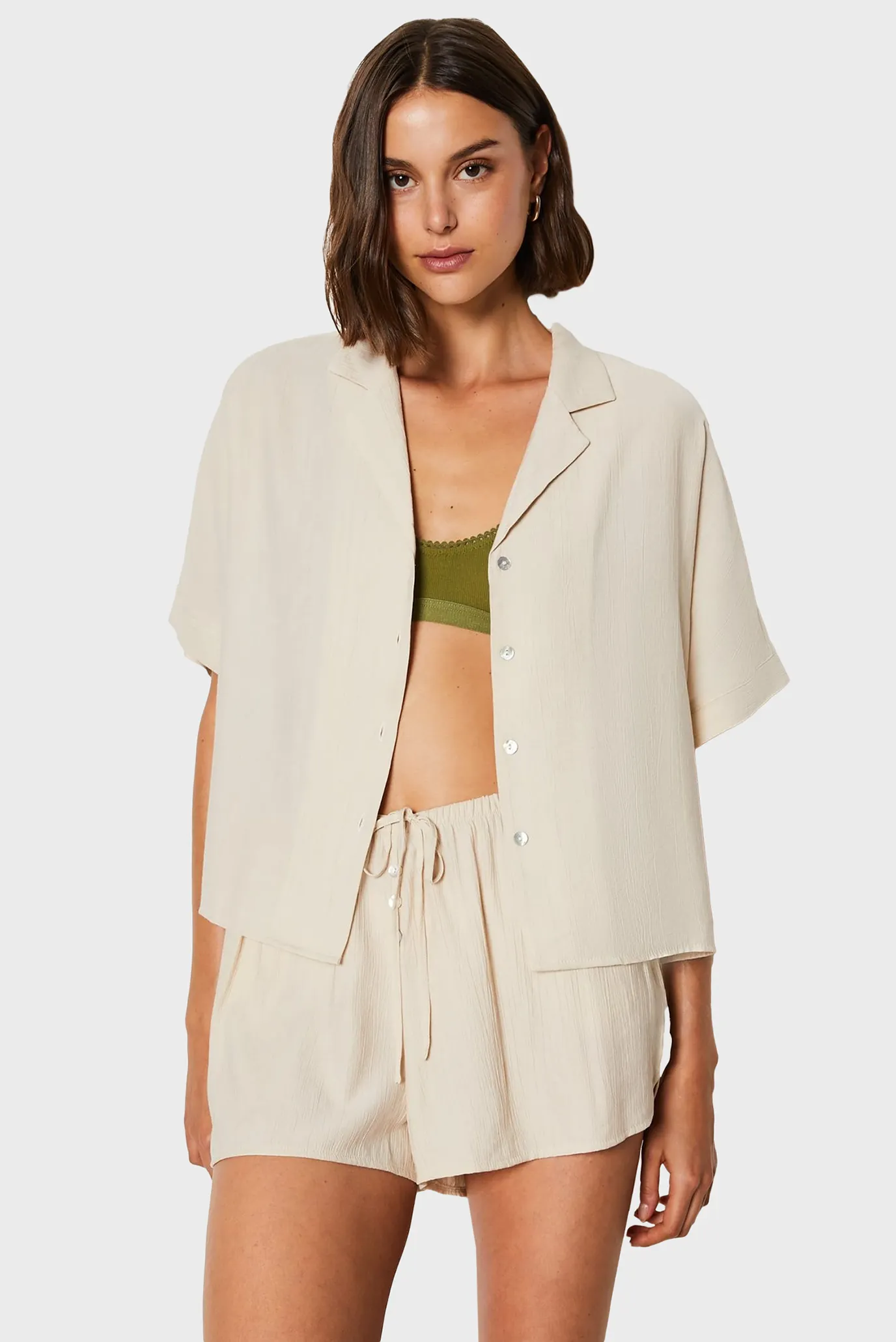 Жіночі бежеві шорти SERA 4