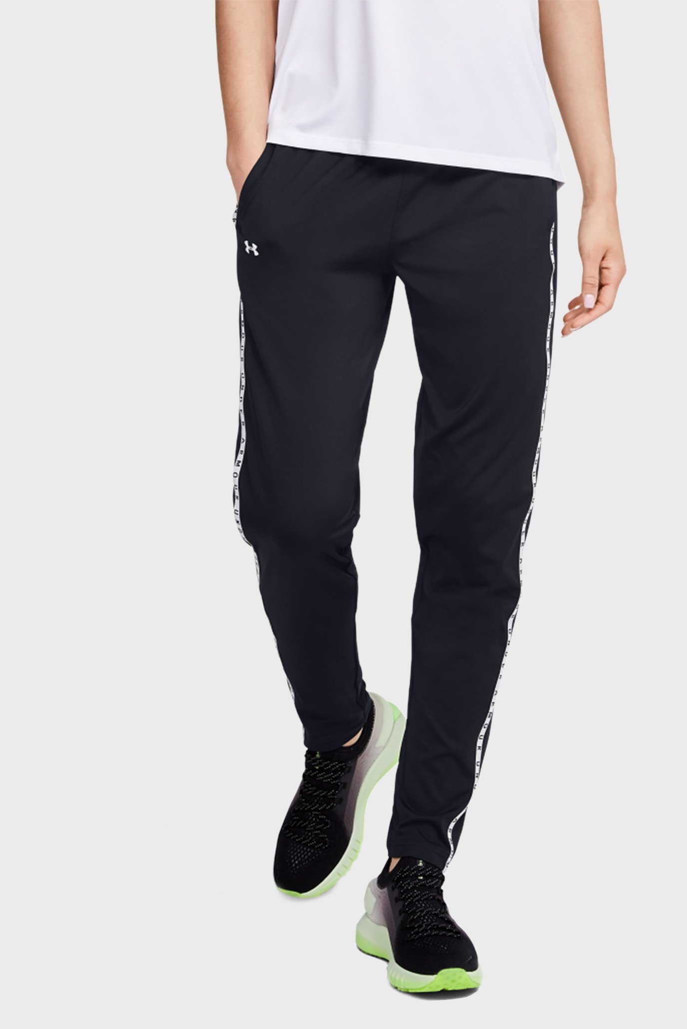 Женские черные спортивные брюки UA Armour Sport Pants 1