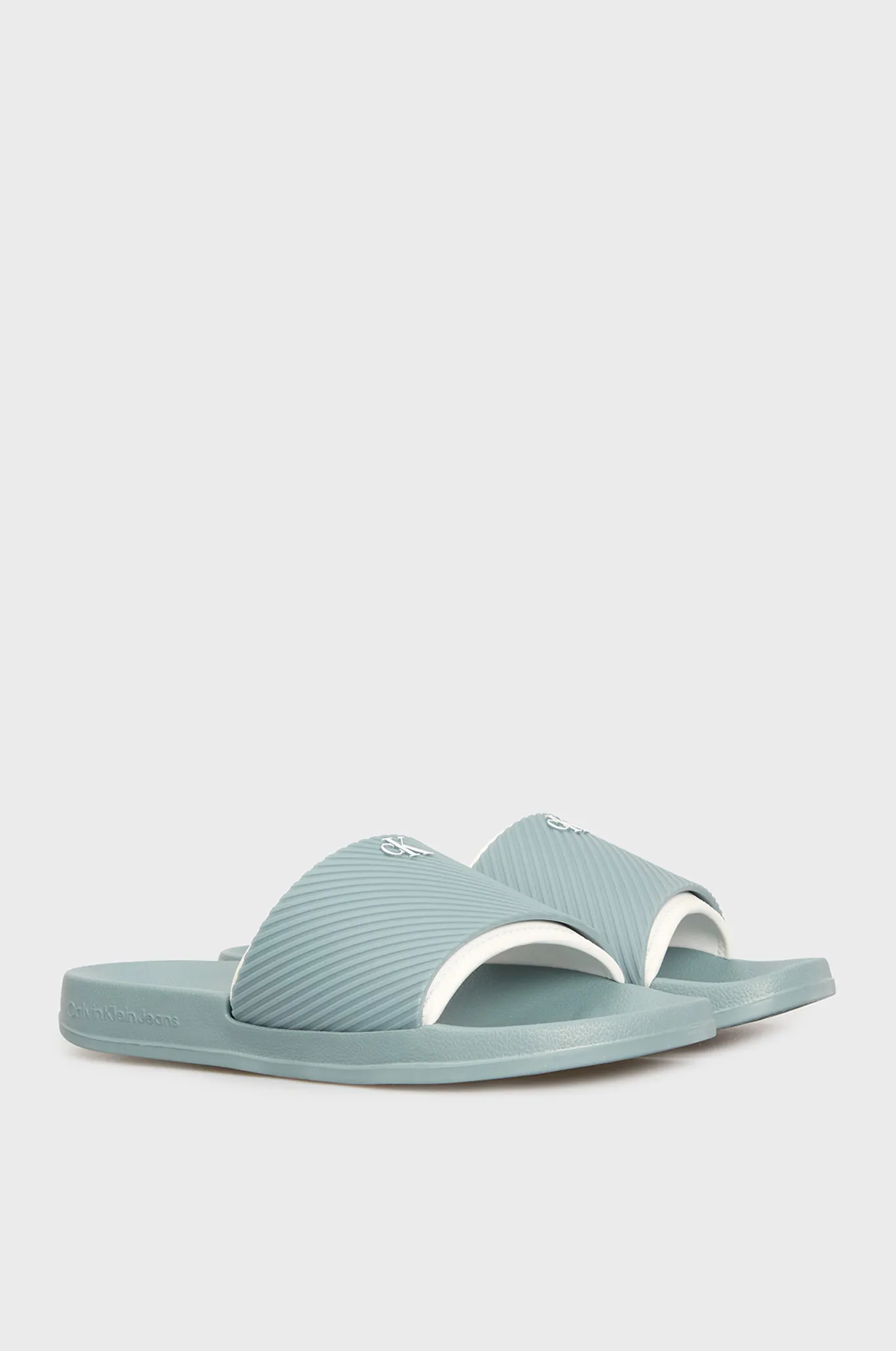 Мужские мятные слайдеры 3