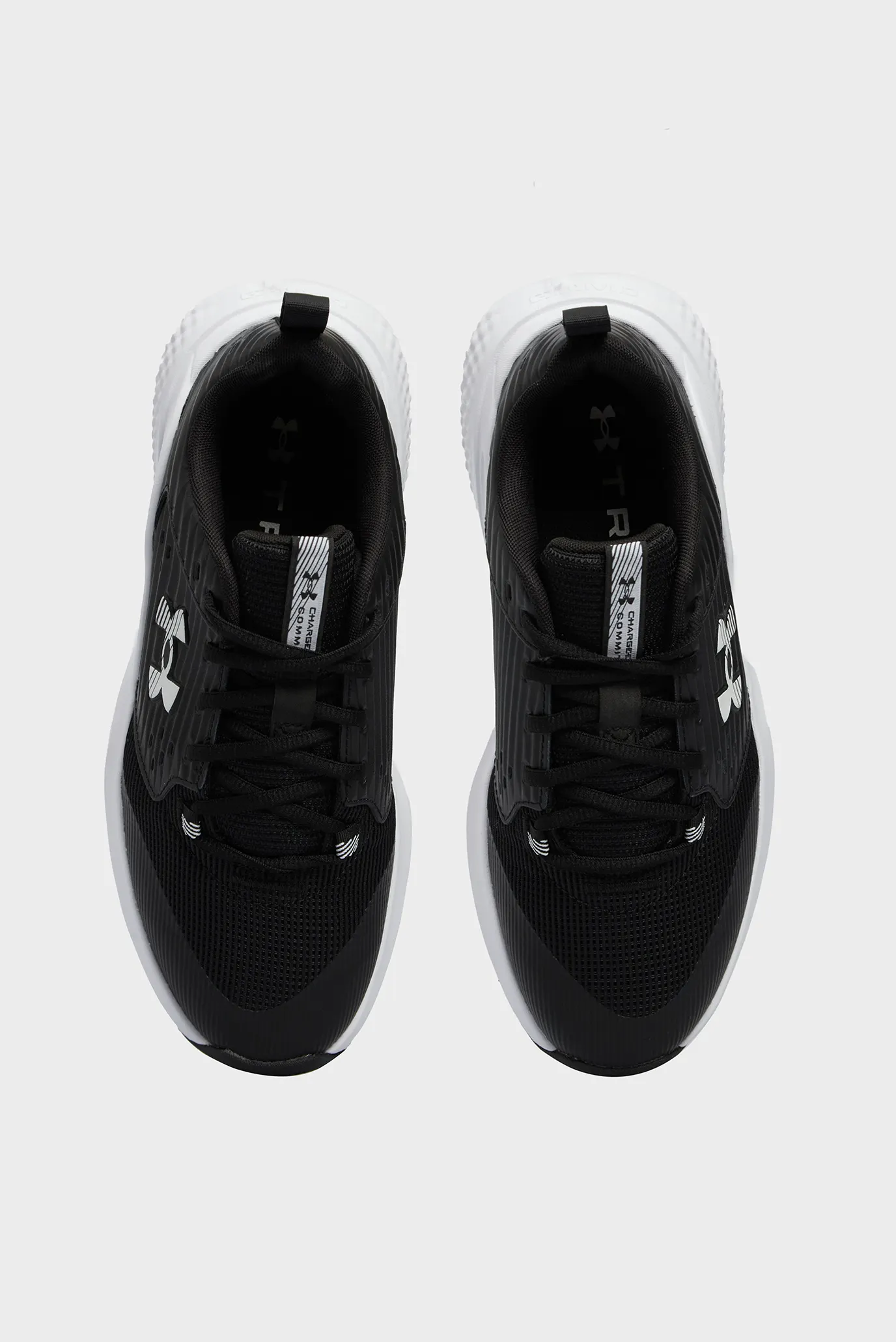 Чоловічі чорні шкіряні кросівки UA Charged Commit TR 4 4