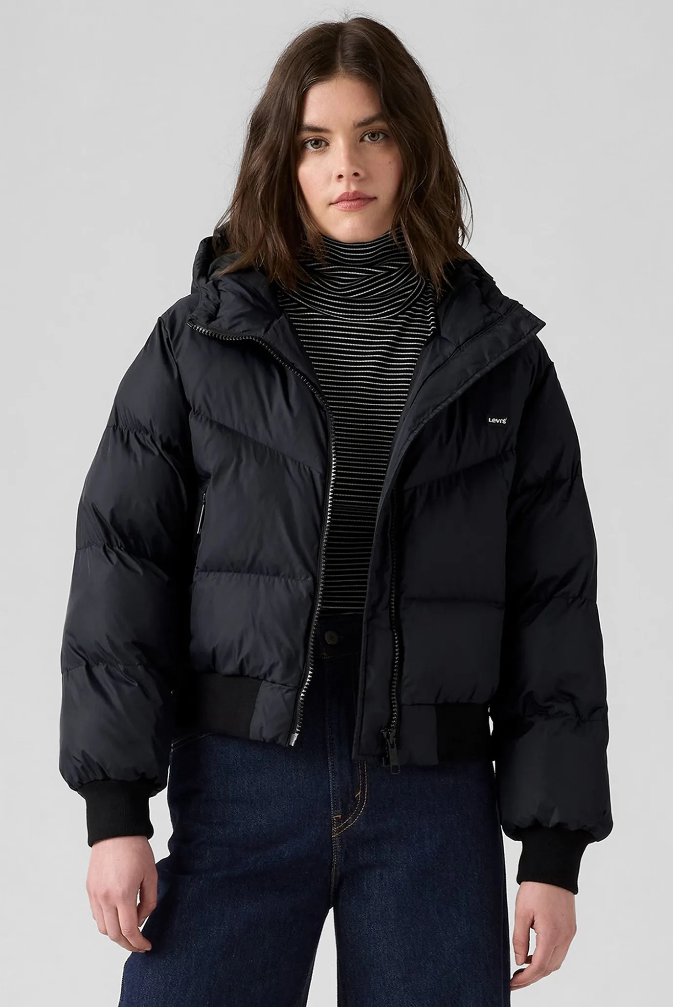 Жіноча чорна куртка 1