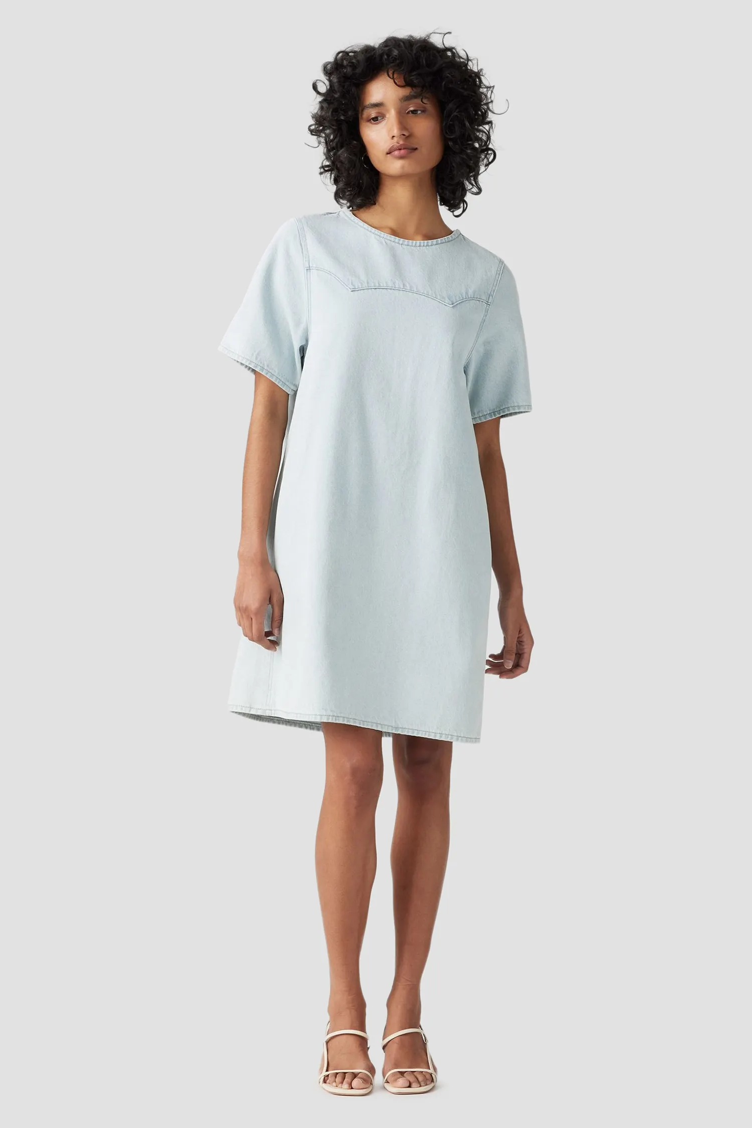 Женское голубое джинсовое платье 4