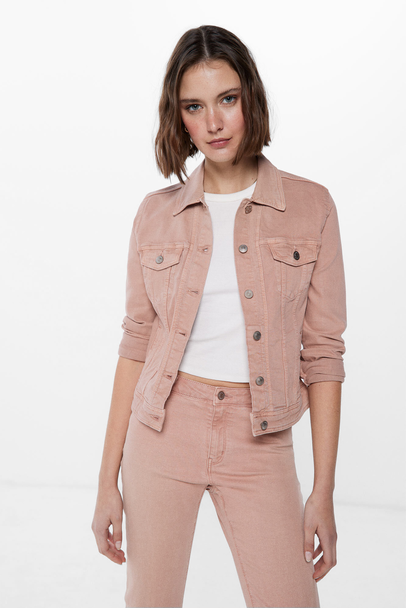 Женская розовая джинсовая куртка 1