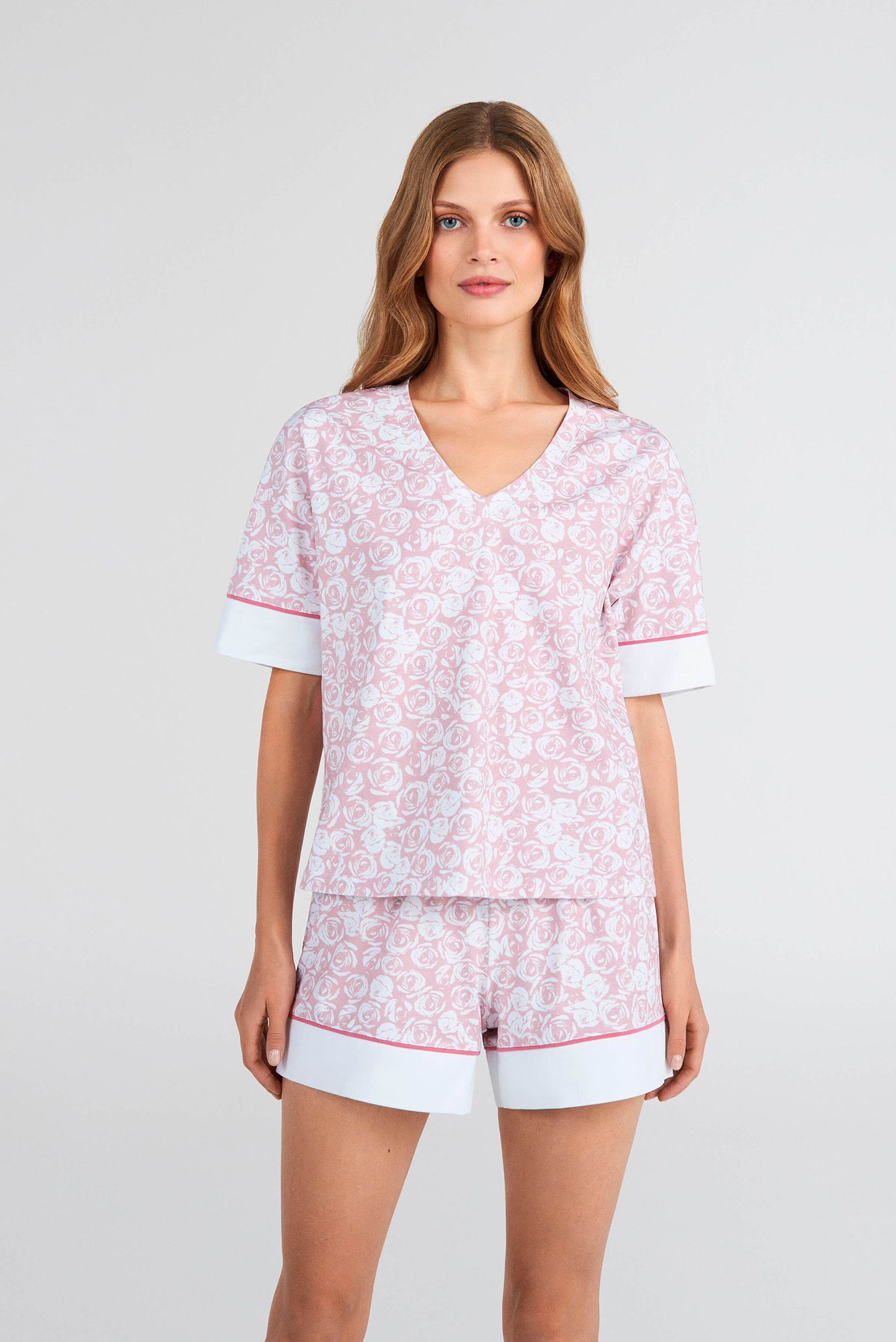 Женская розовая пижама с узором (футболка, шорты) 1