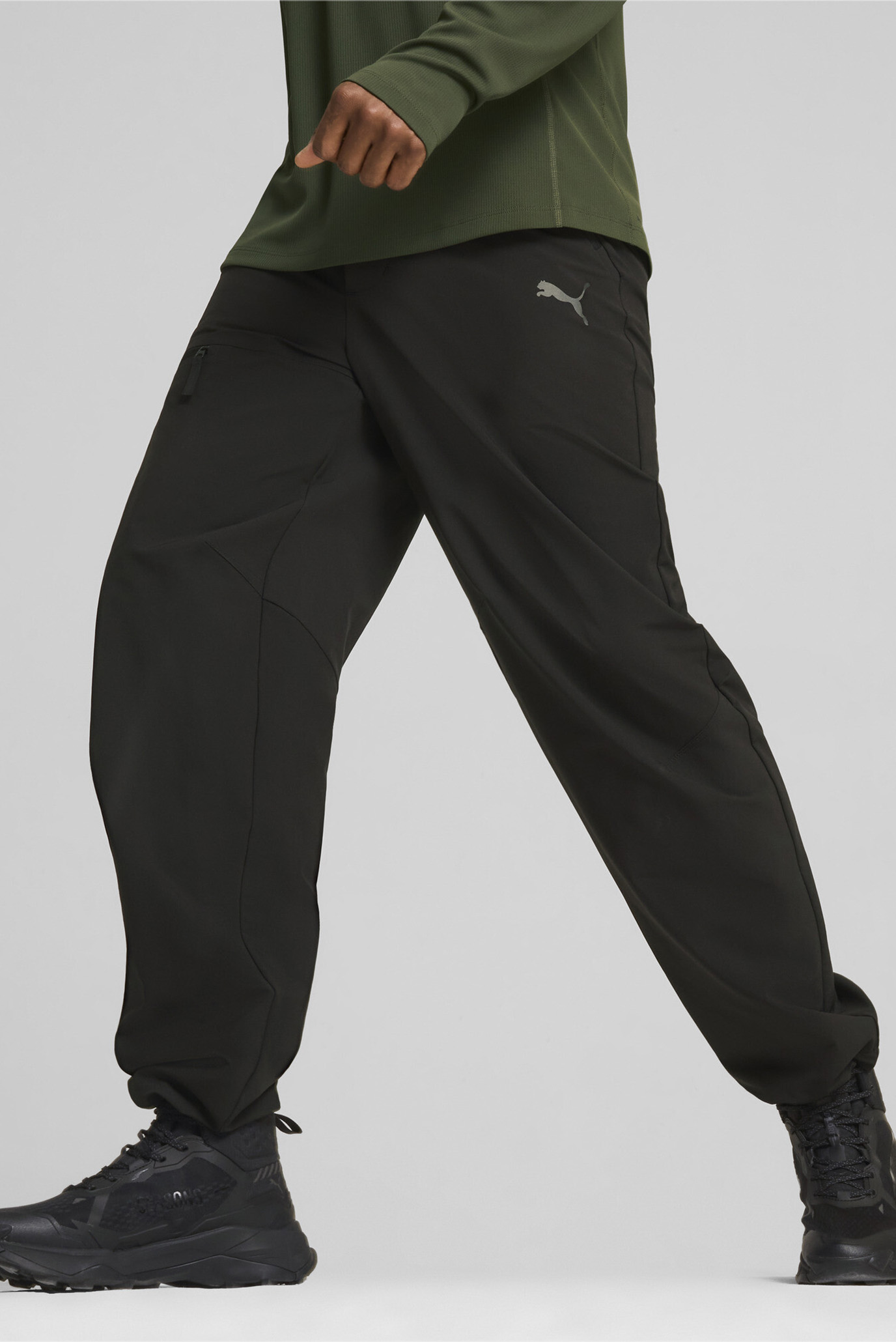 Чоловічі чорні спортивні штани SEASONS Softshell Pants Men 1