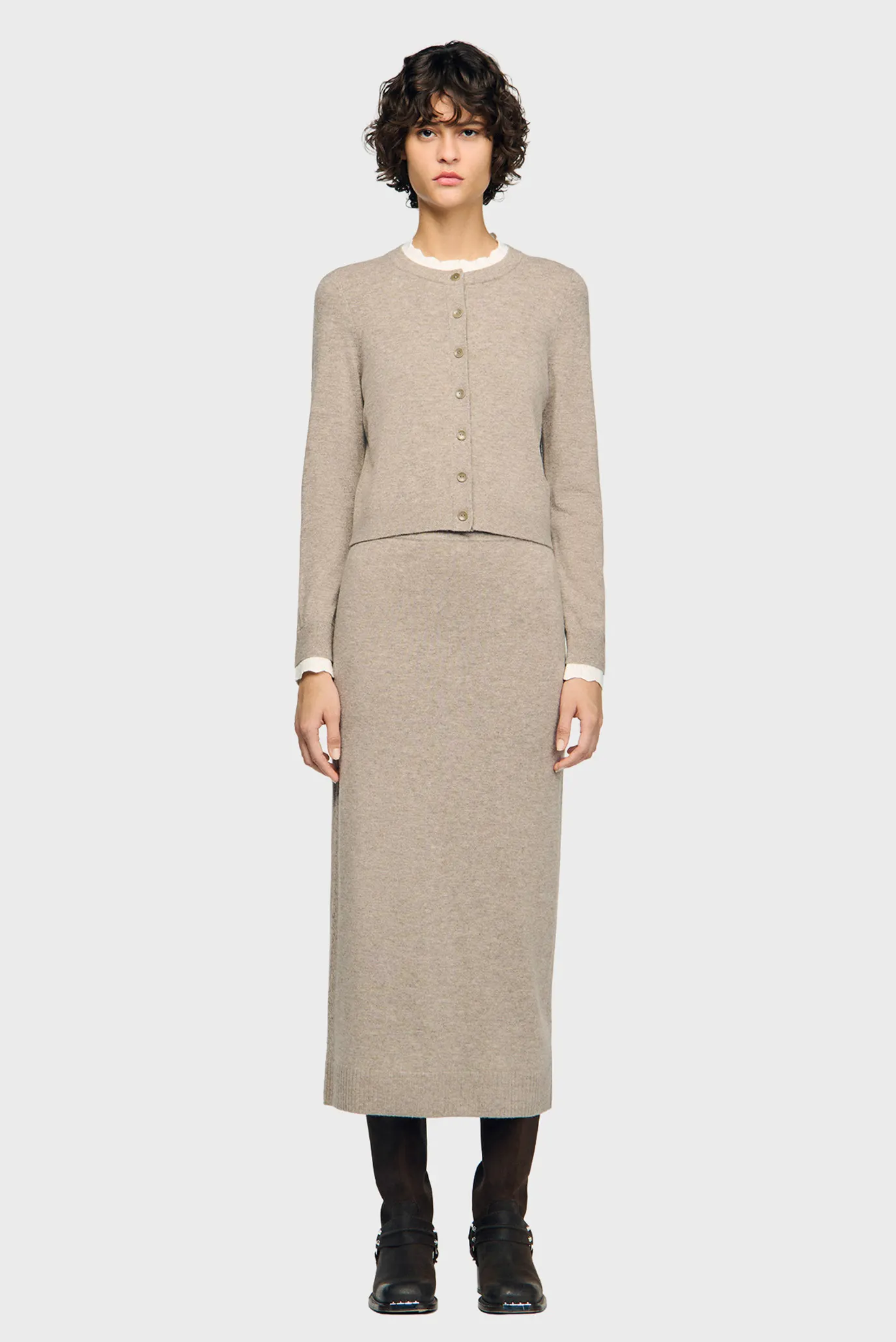 Жіночий бежевий вовняний кардиган 5