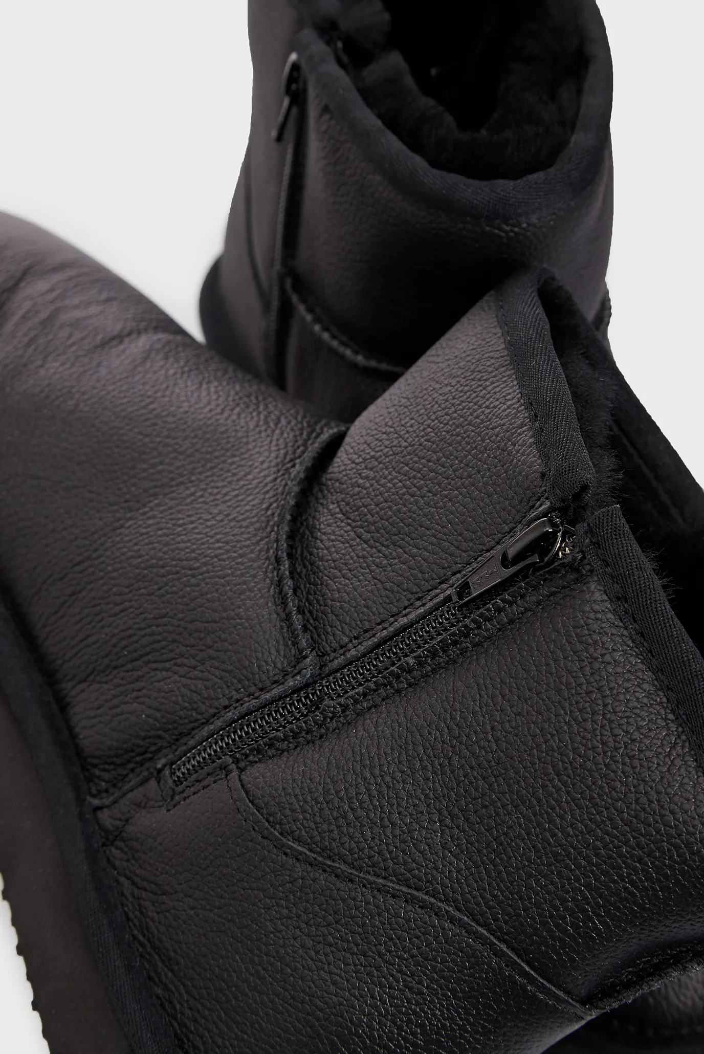 Чоловічі чорні шкіряні уггі Fabrizio 2