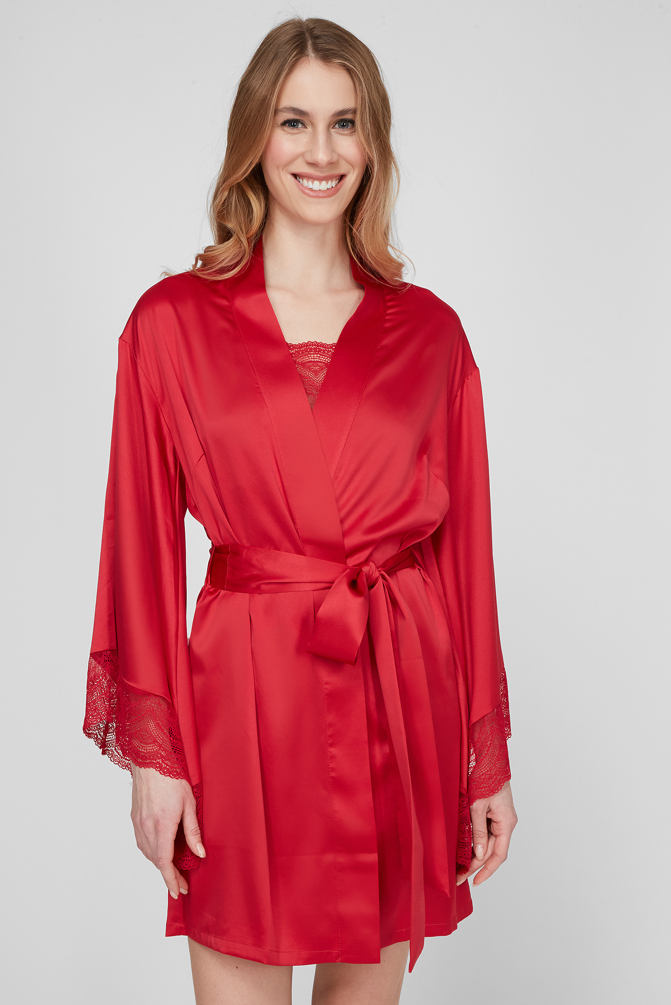 Жіночий червоний халат 1