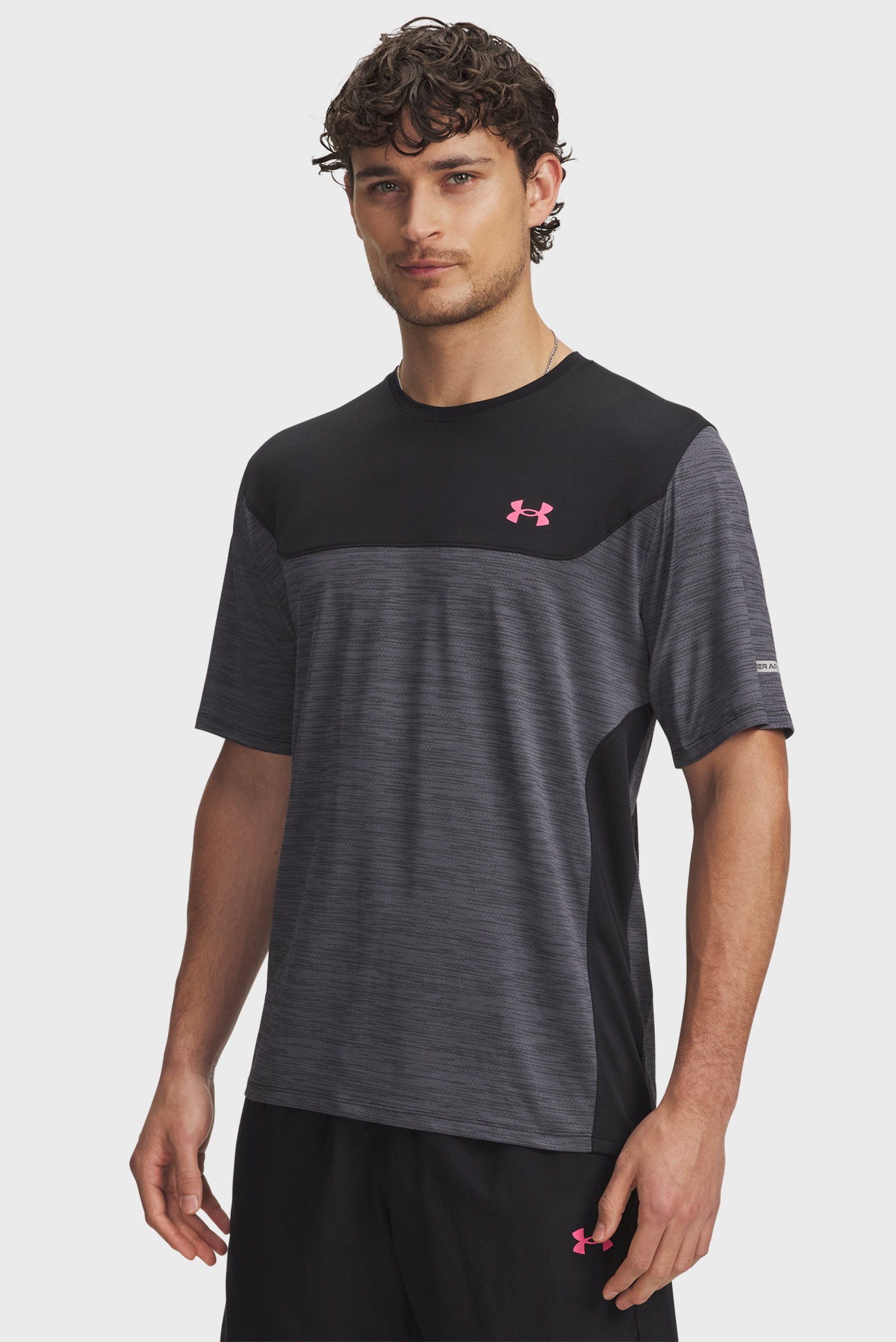 Мужская темно-серая футболка UA Tech Utility SS Серый XXL Tall Under Armour 6004965-001 Мужская темно-серая футболка UA Tech Utility SS Серый XXL Tall Under Armour 6004965-001