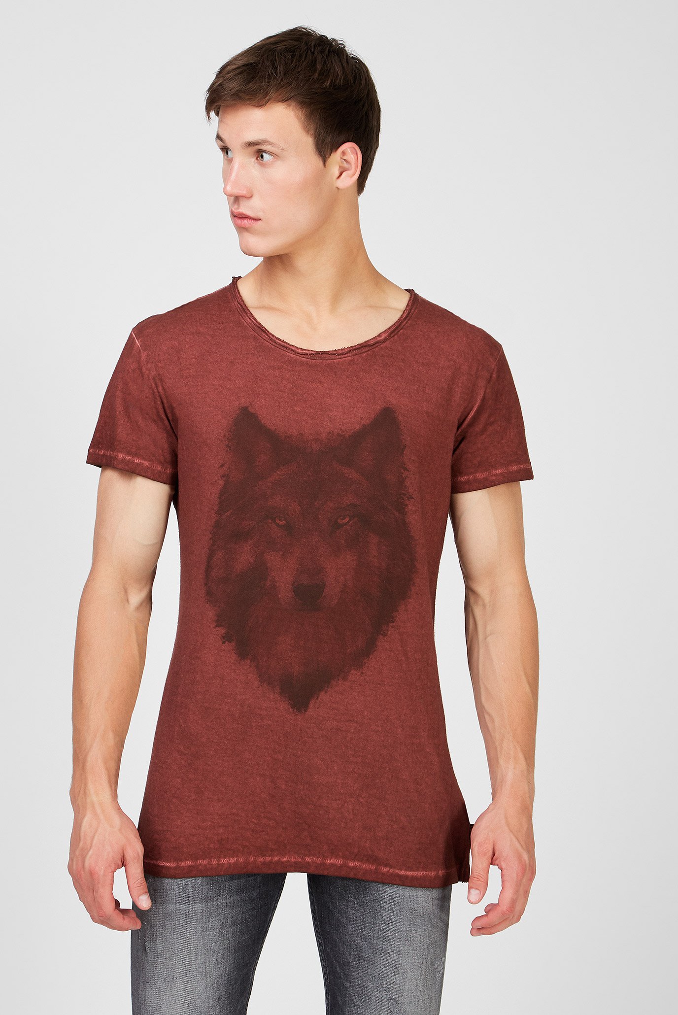 Мужская бордовая футболка с принтом Wolf Portrait Wren 1