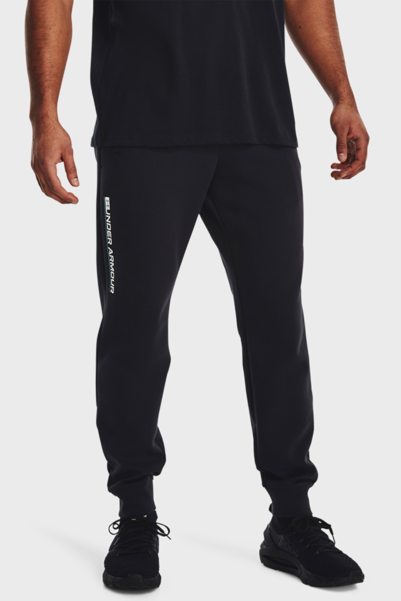 Мужские черные спортивные брюки UA Summit Knit Jogger 1