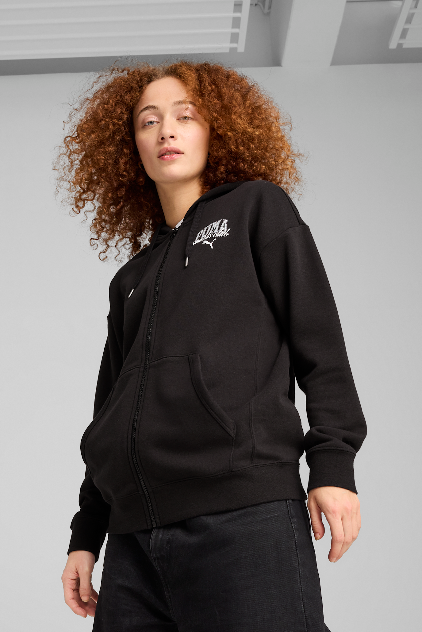 Женское черное худи PUMA CLASS Relaxed Full-Zip Hoodie Women 1