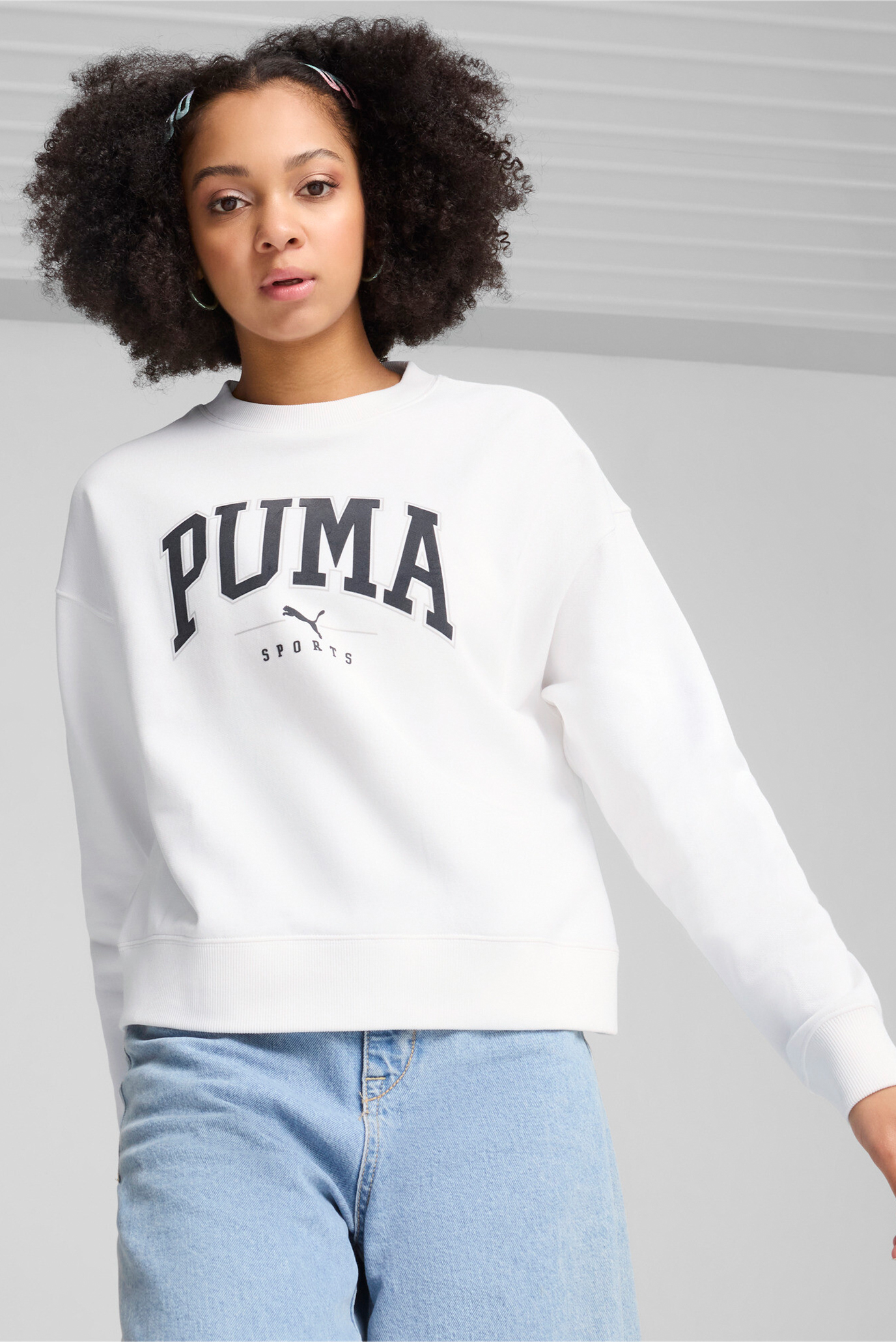 Женский белый свитшот PUMA SQUAD Full-Length Crewneck Women 1