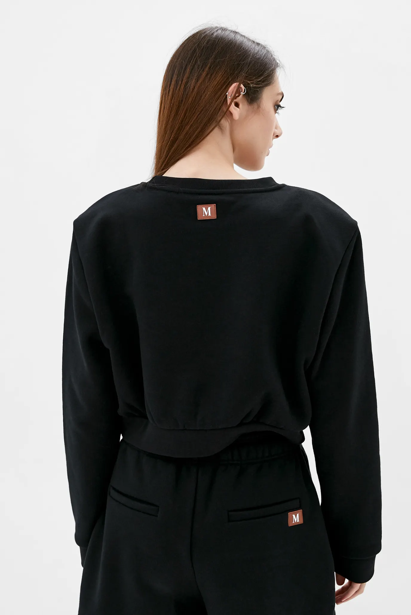 Жіночий чорний світшот 3