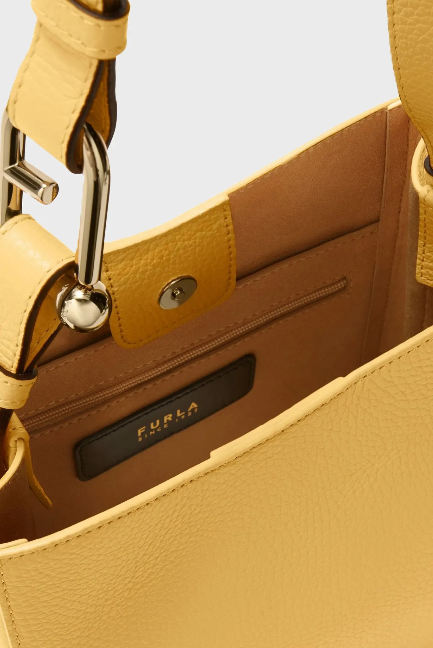 Женская желтая кожаная сумка 2