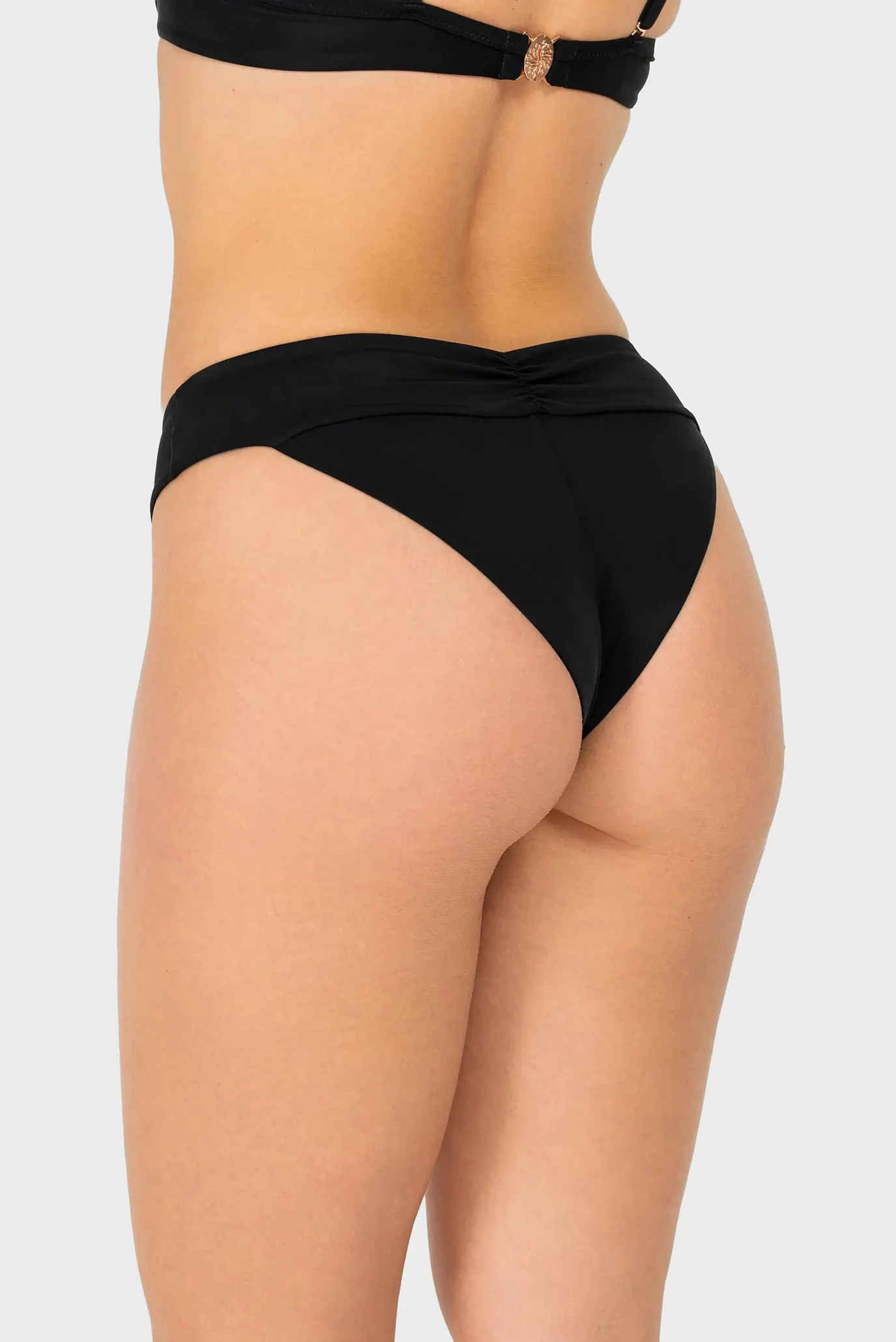 Женский черный купальник 8