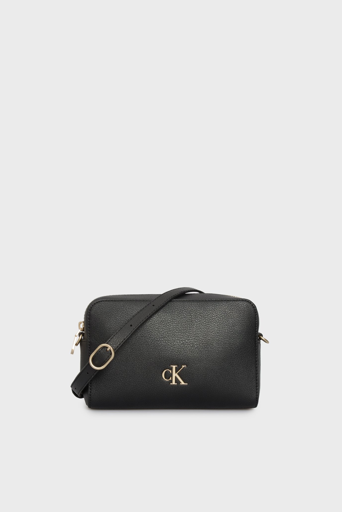 Женская черная сумка MINIMAL MONOGRAM CAMERA BAG 20 Черный ONESIZE Calvin Klein Jeans LV04K3162G Женская черная сумка MINIMAL MONOGRAM CAMERA BAG 20 Черный ONESIZE Calvin Klein Jeans LV04K3162G